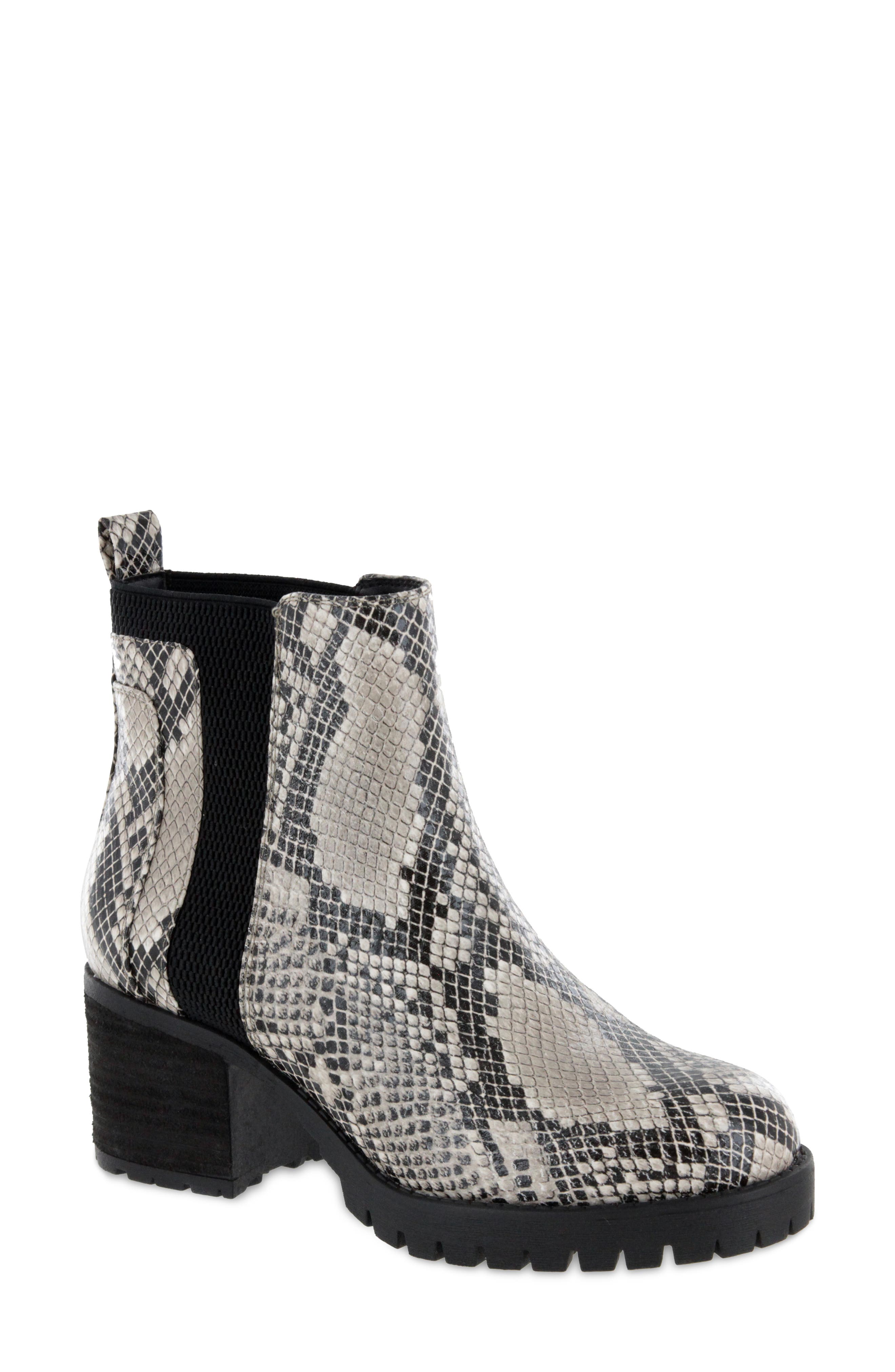 mia ankle boots