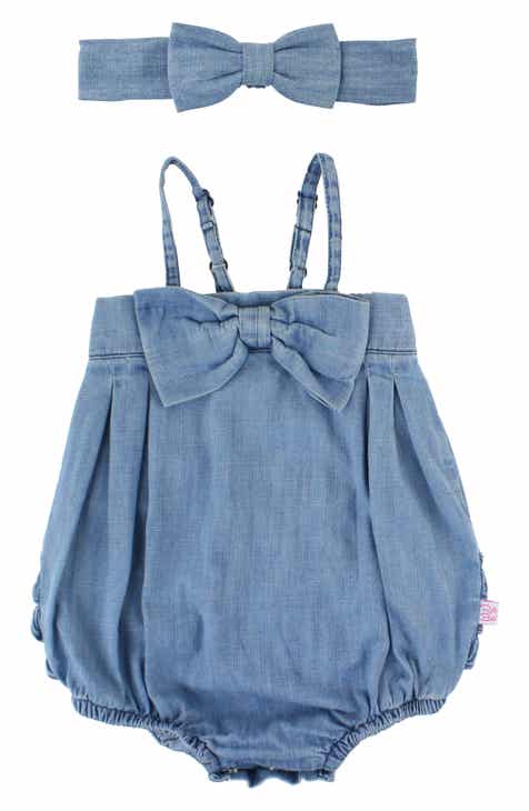 cute girl tank top blue denim shorts roblox