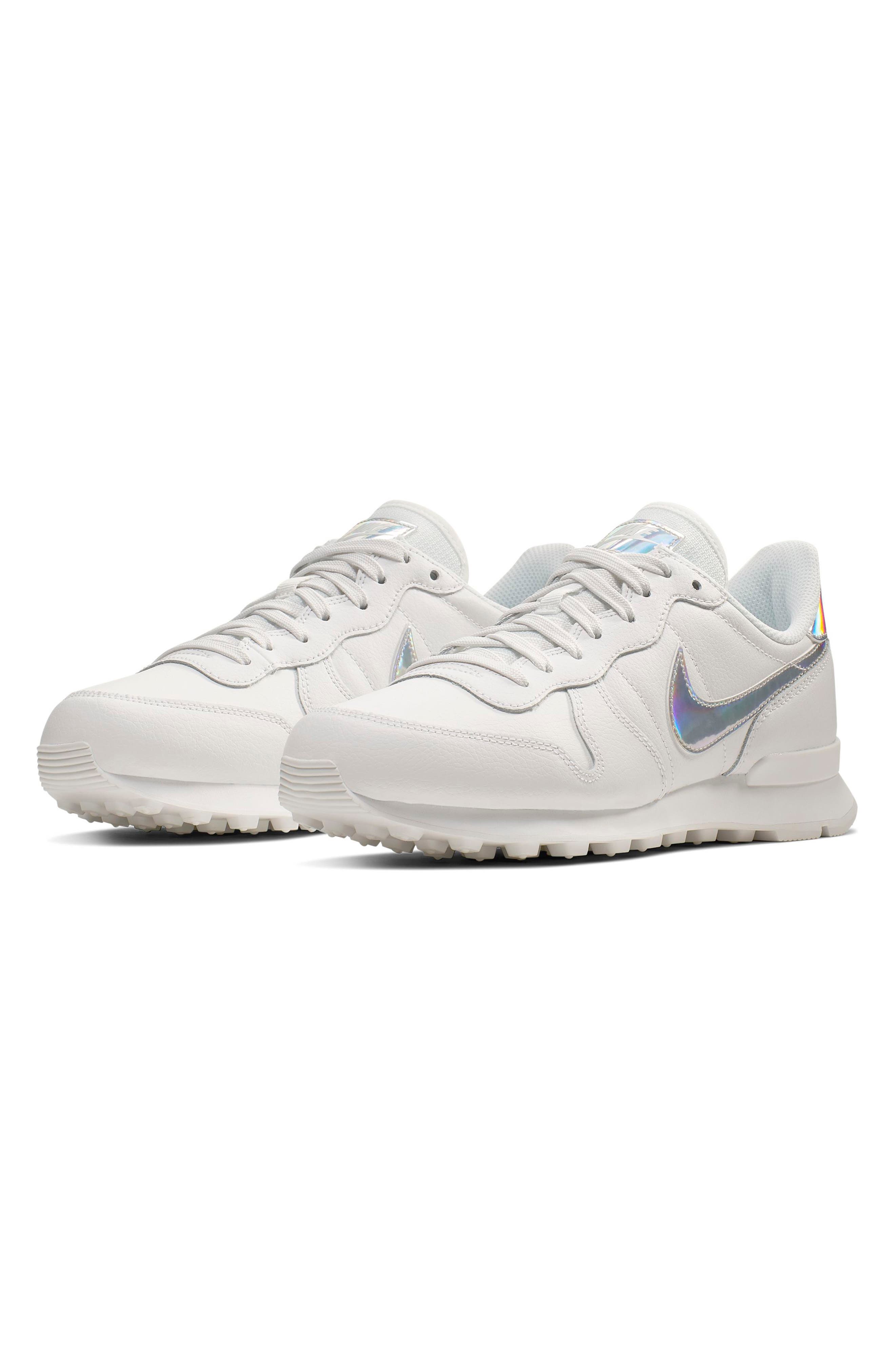 ladies nike shoes clearance