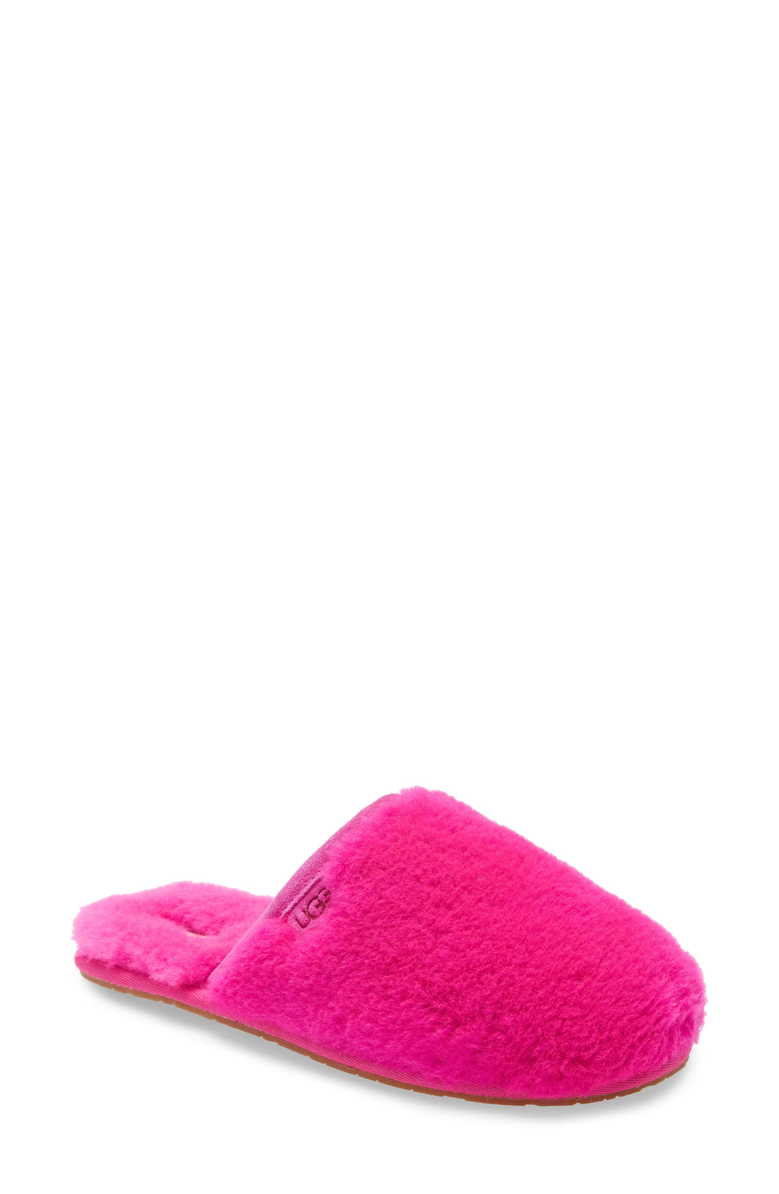 womens pink fluffy slippers