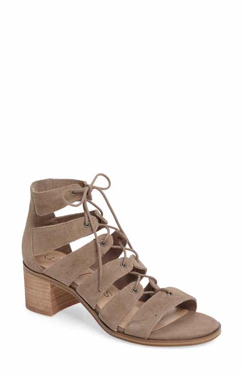 lace up sandal