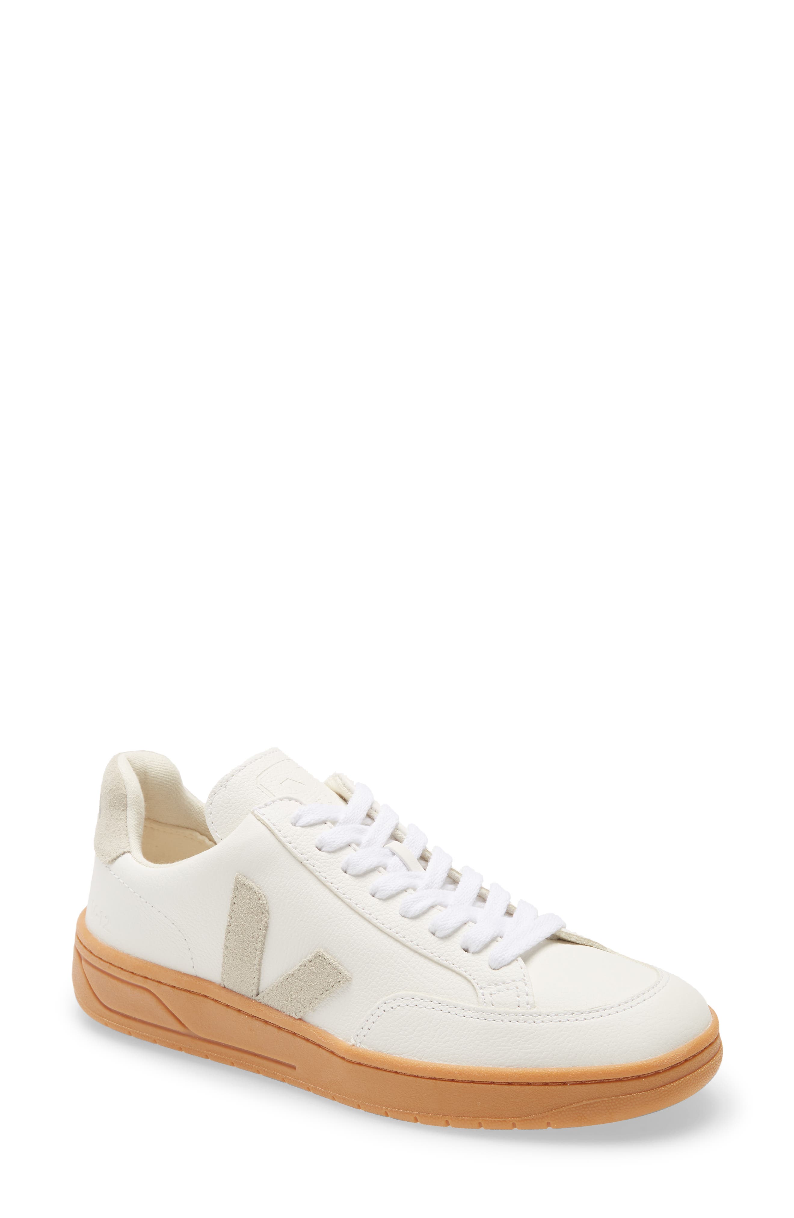 veja urban outfitters