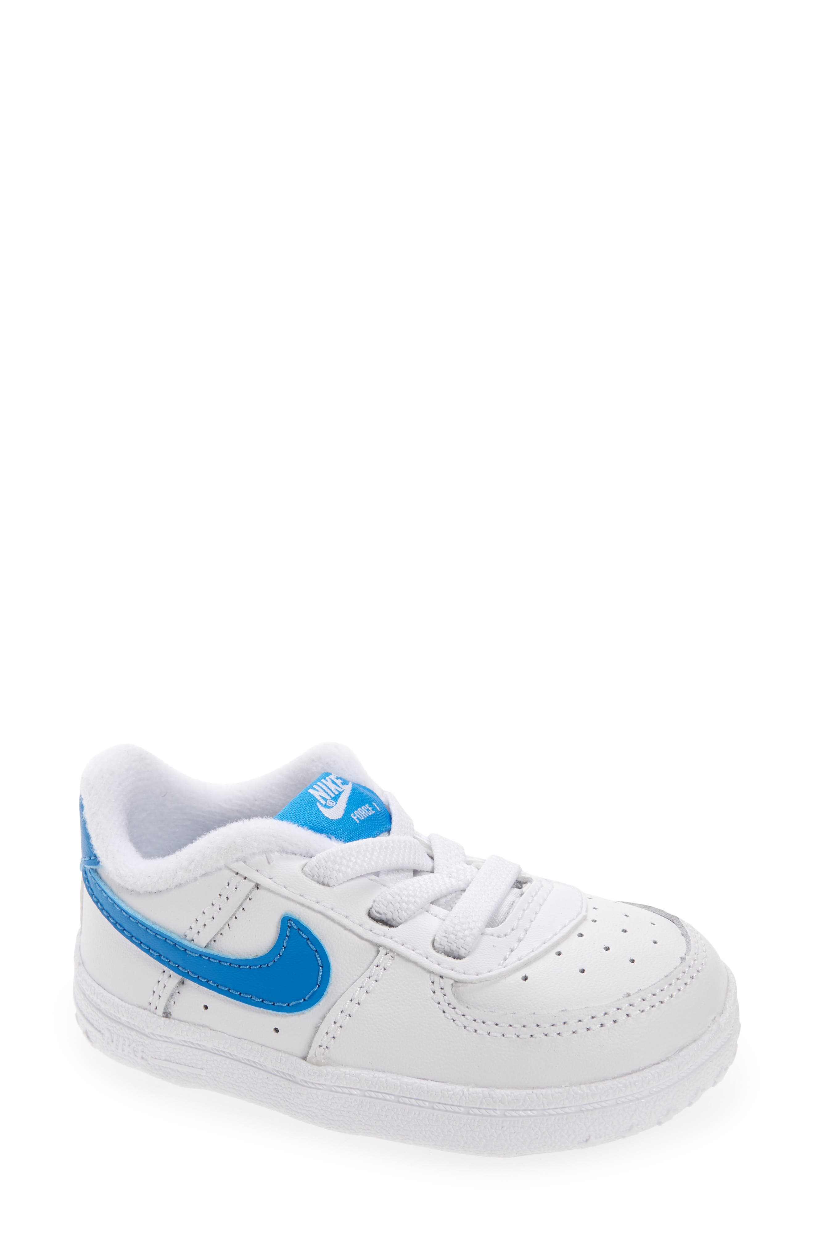 size 4 nike shoes baby