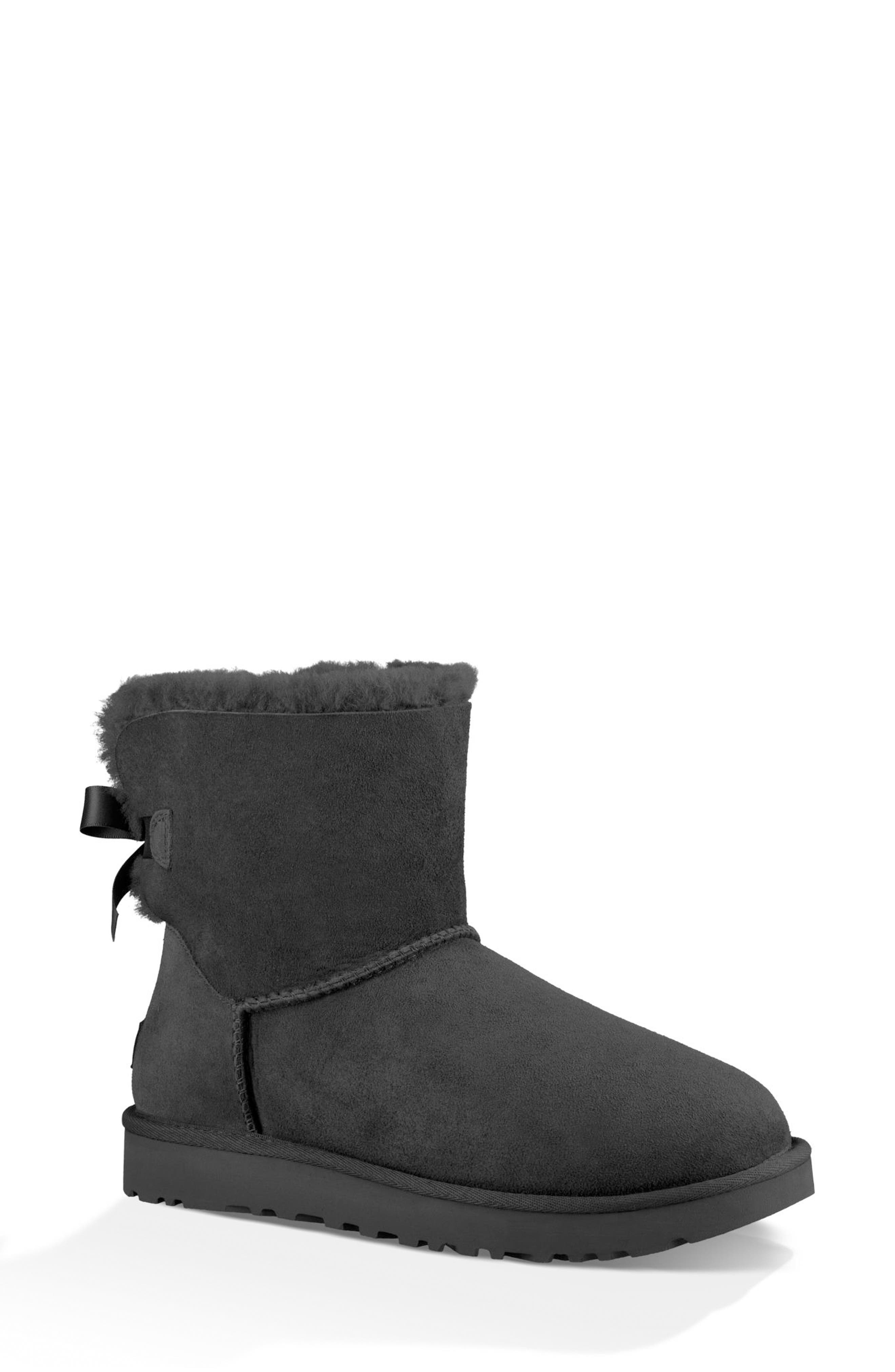 size w7 ugg boots