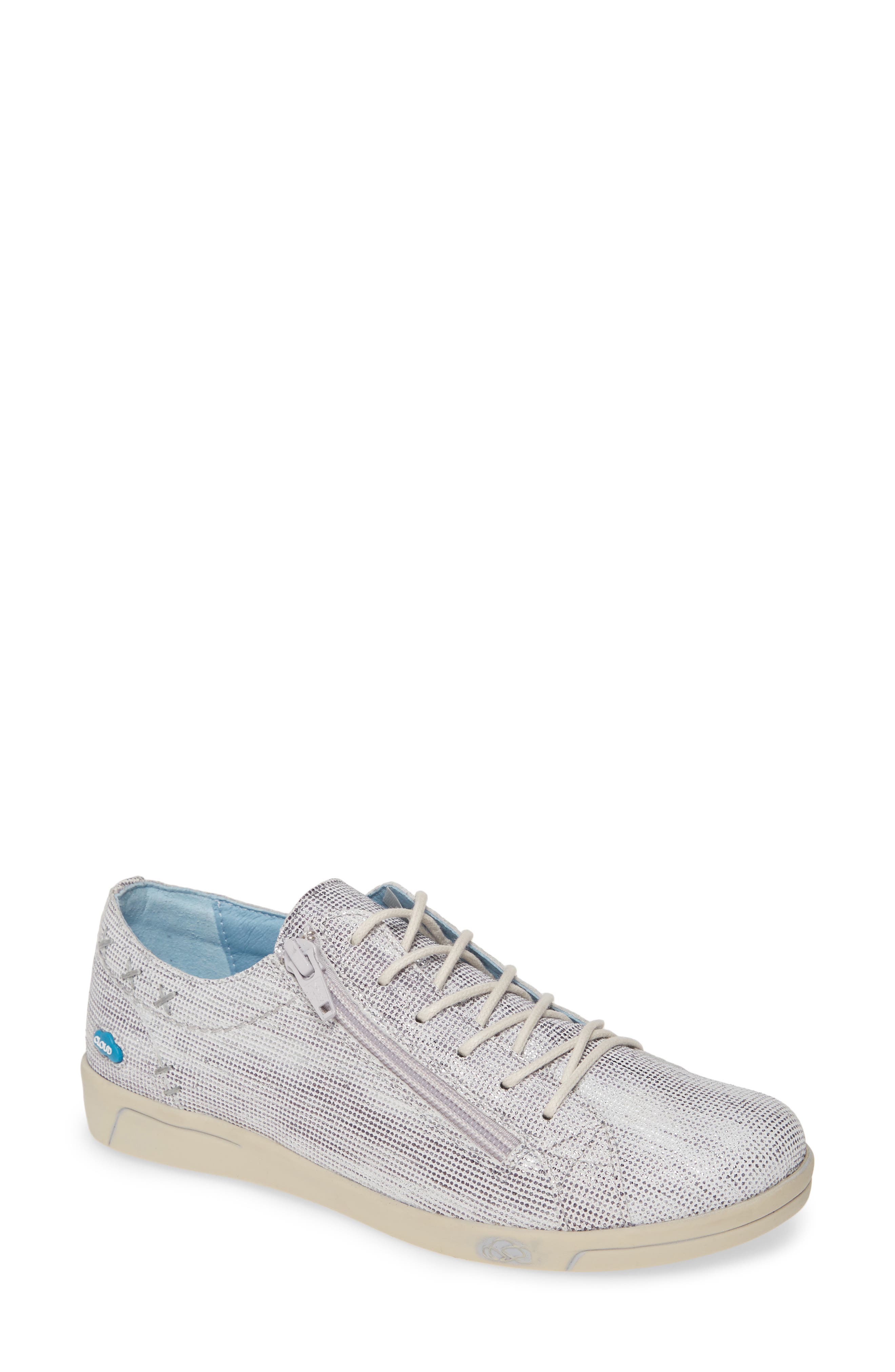 nordstrom on cloud shoes