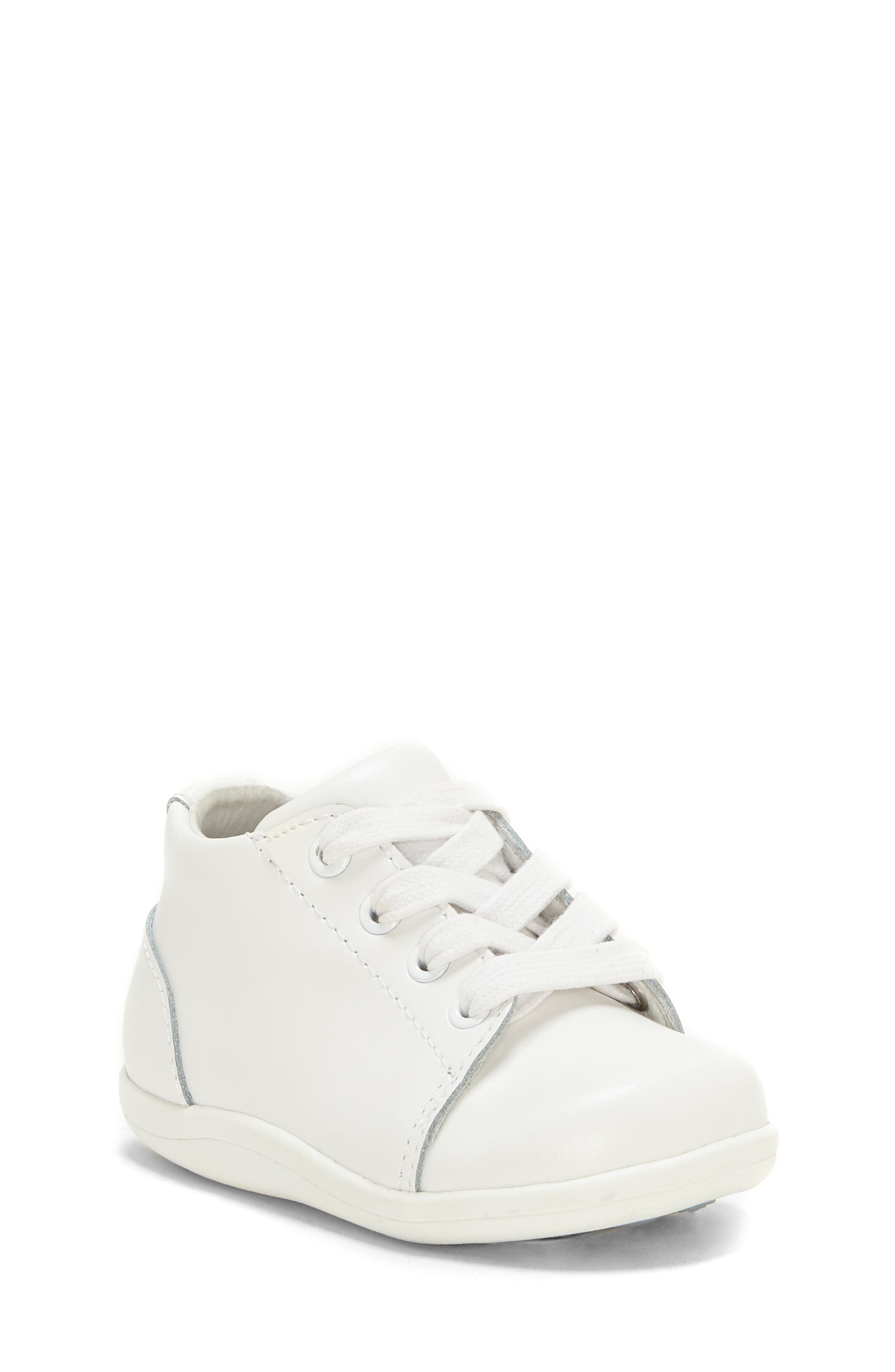 sole play shoes white