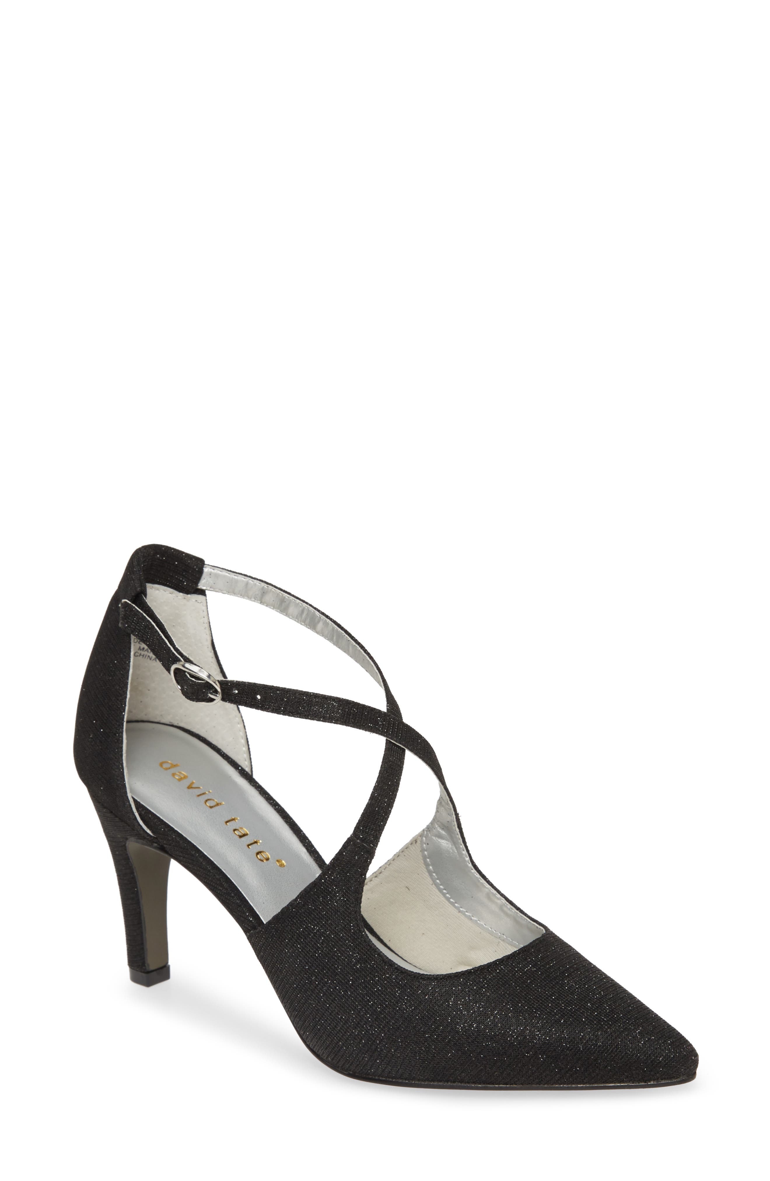 nordstrom rack black pumps