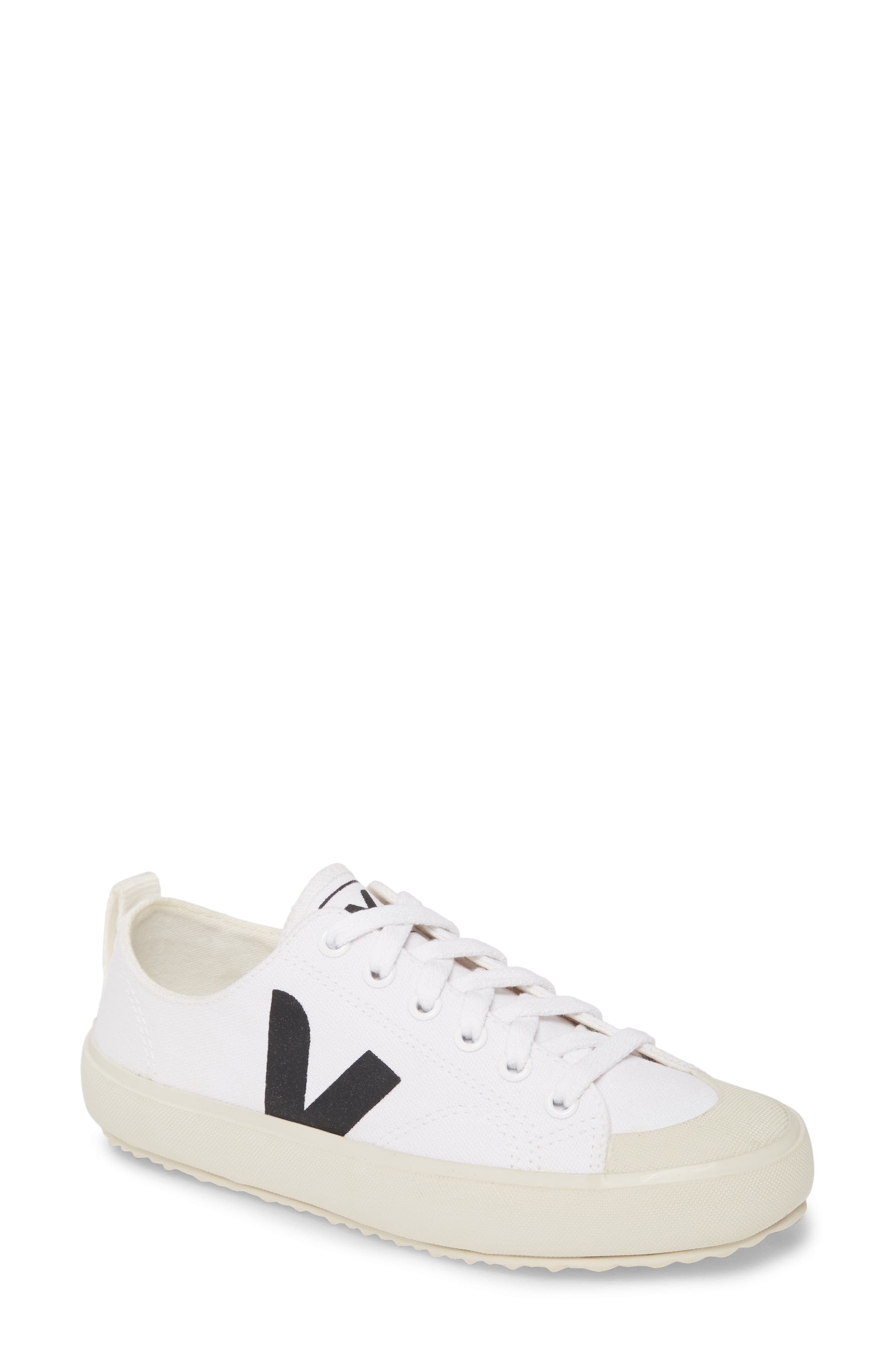 veja urban outfitters