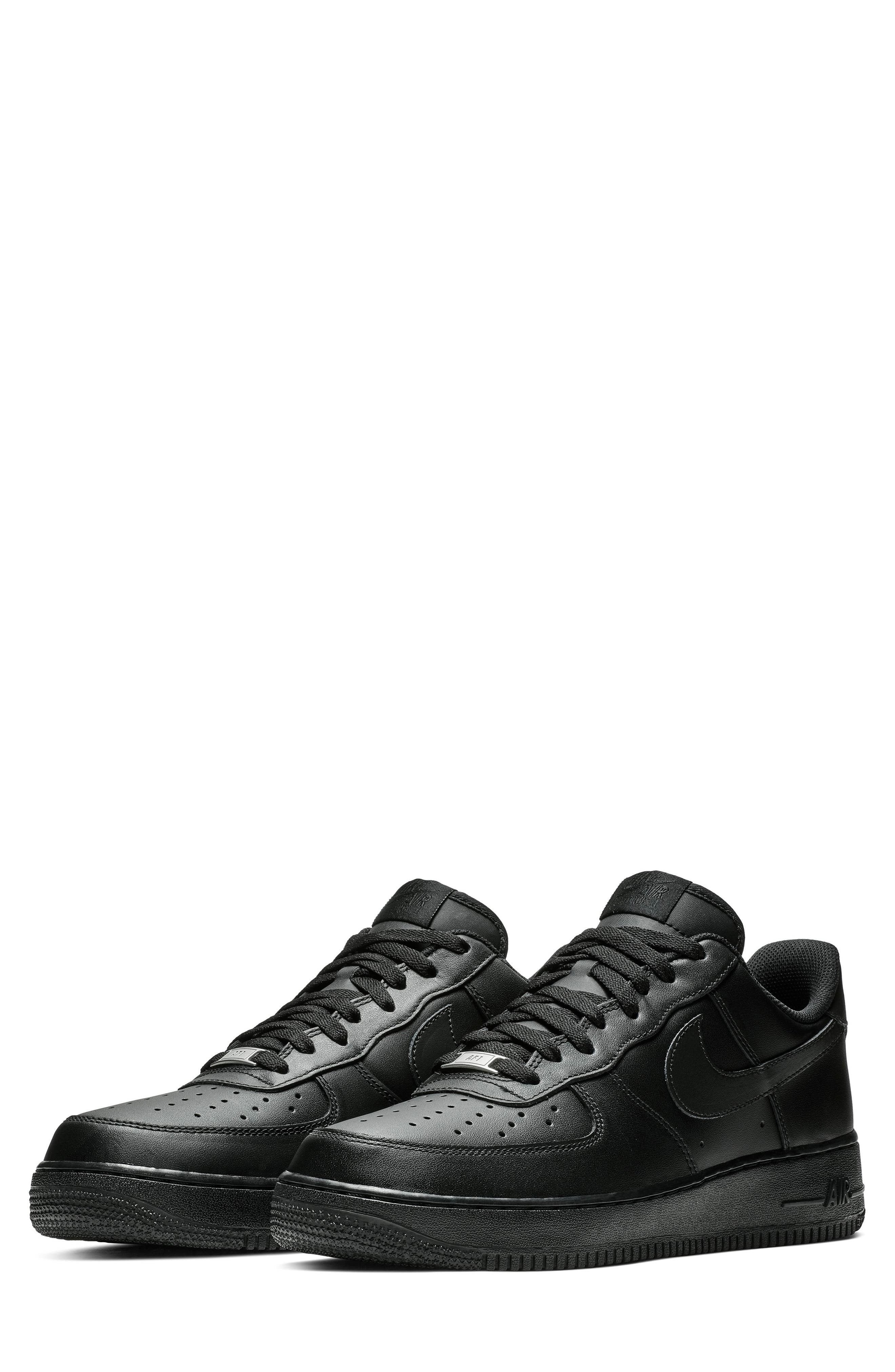 black nike leather sneakers