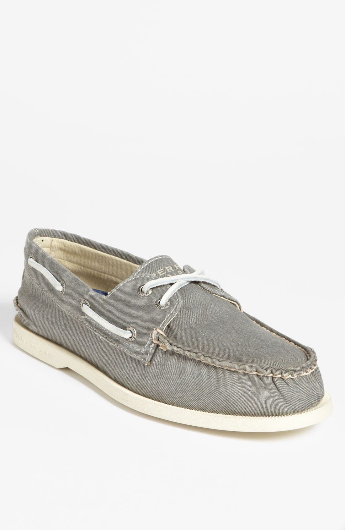 sperry canvas boat shoes