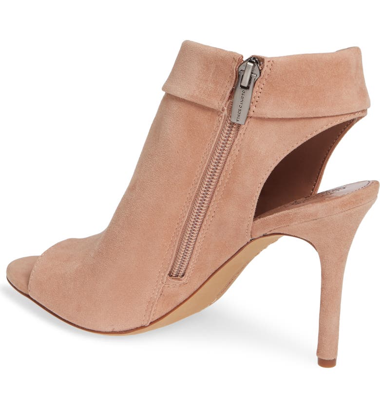 Vince camuto 2025 cholia bootie