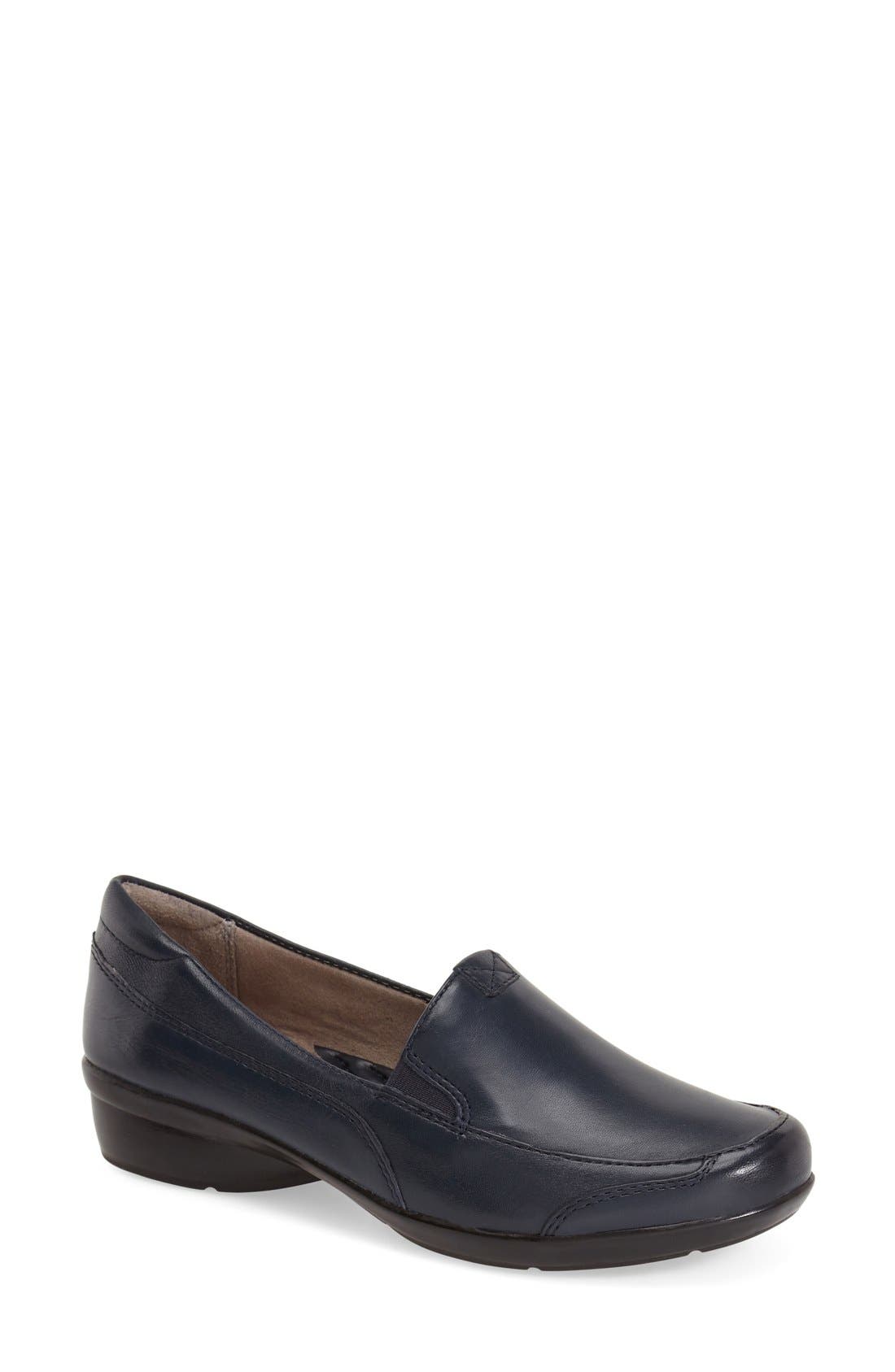 naturalizer driving shoes