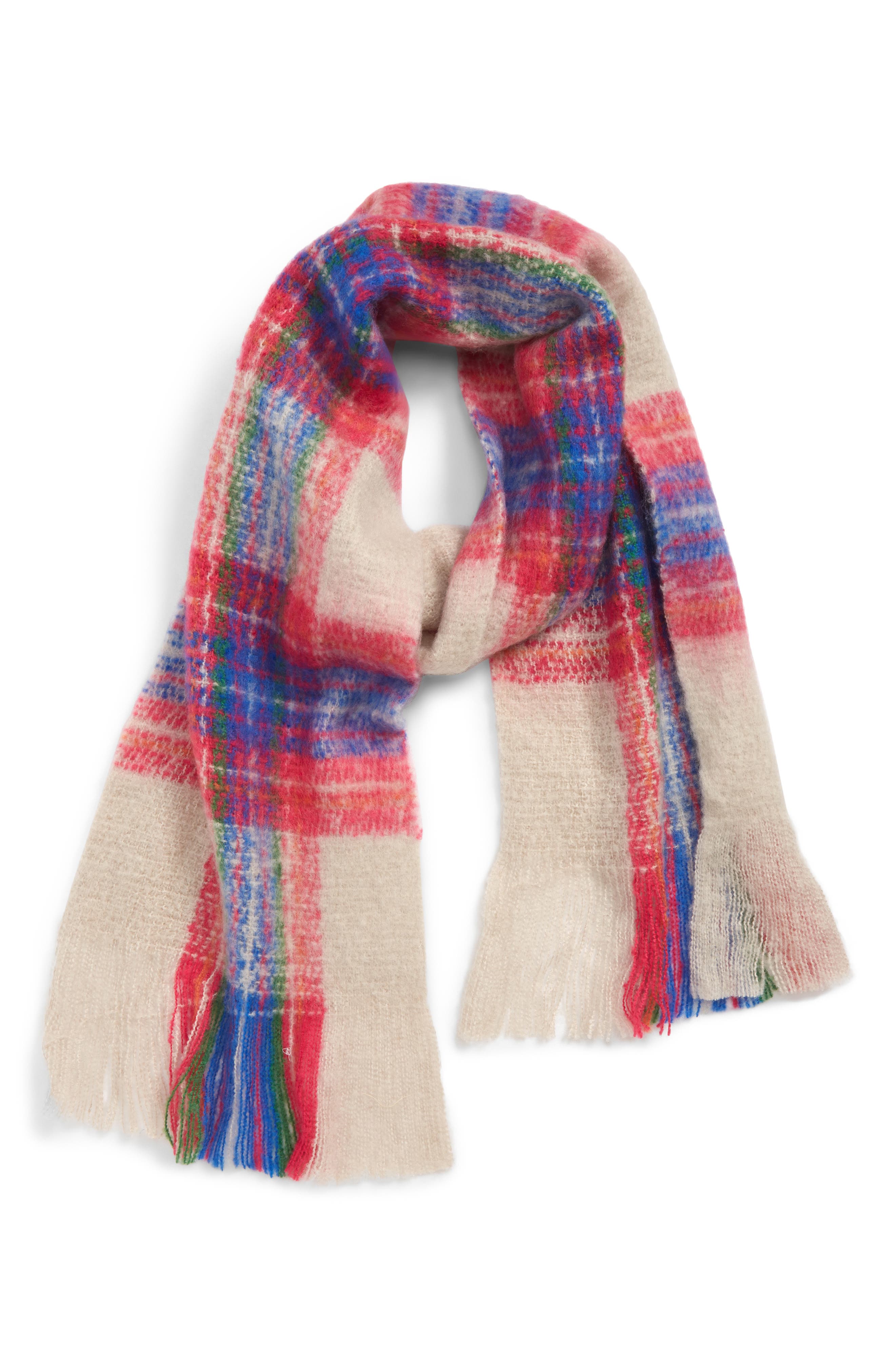 Plaid Oblong BouclÃ© Scarf,
                        Main,
                        color, PINK GREY MULTI