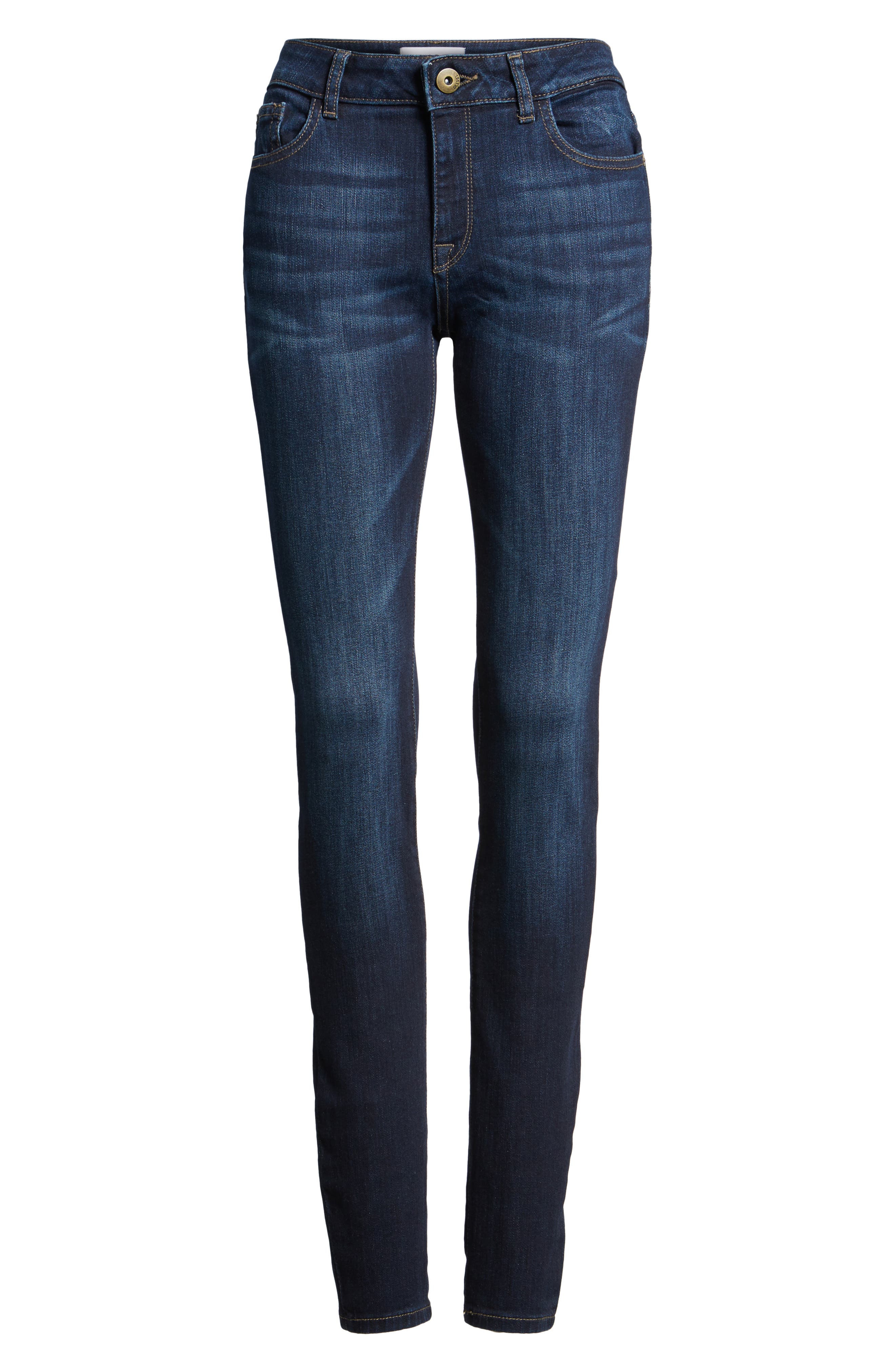 How to Find Tall Clothing for Women: 6 