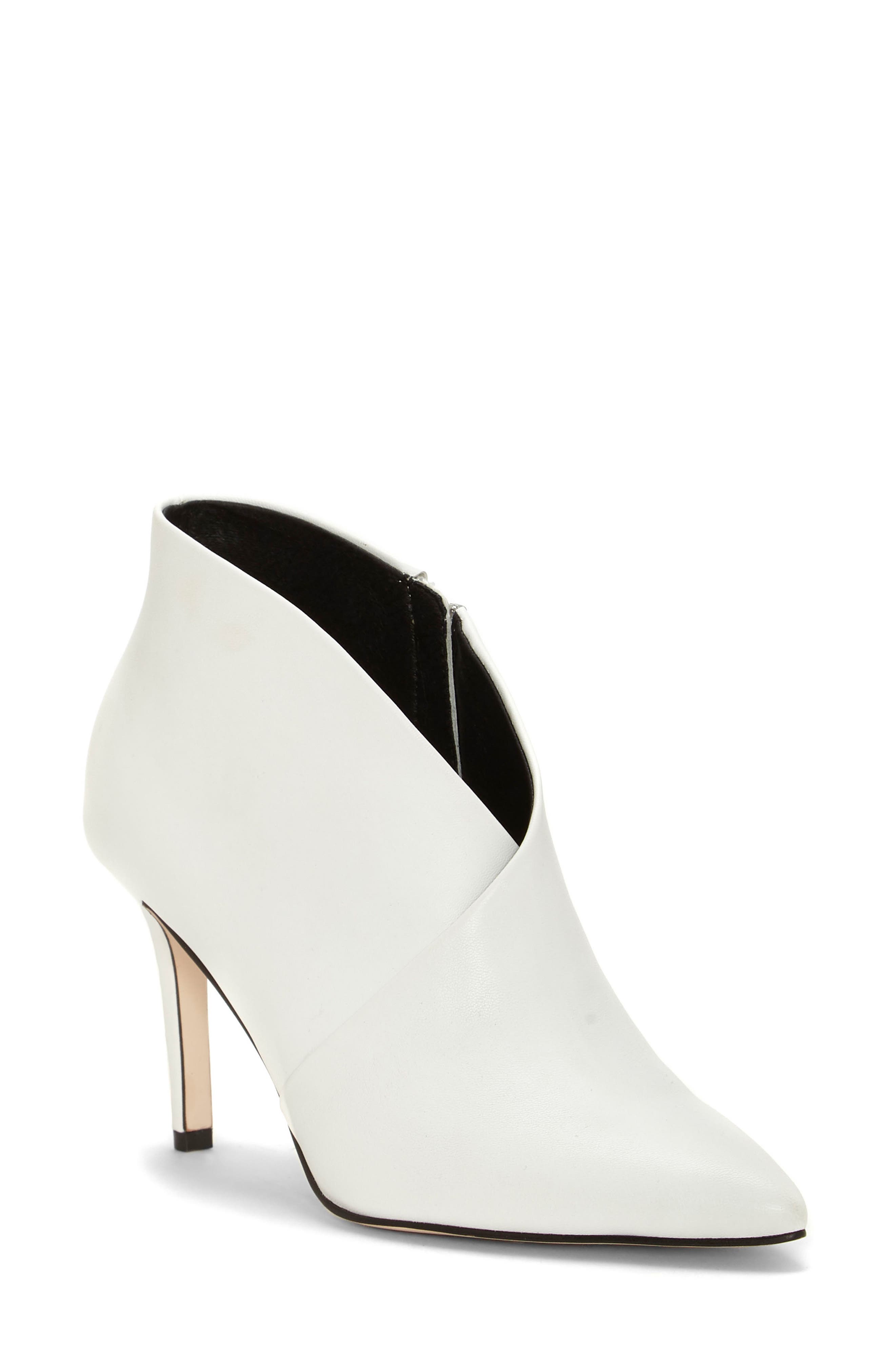 Jessica Simpson Layra Bootie, White