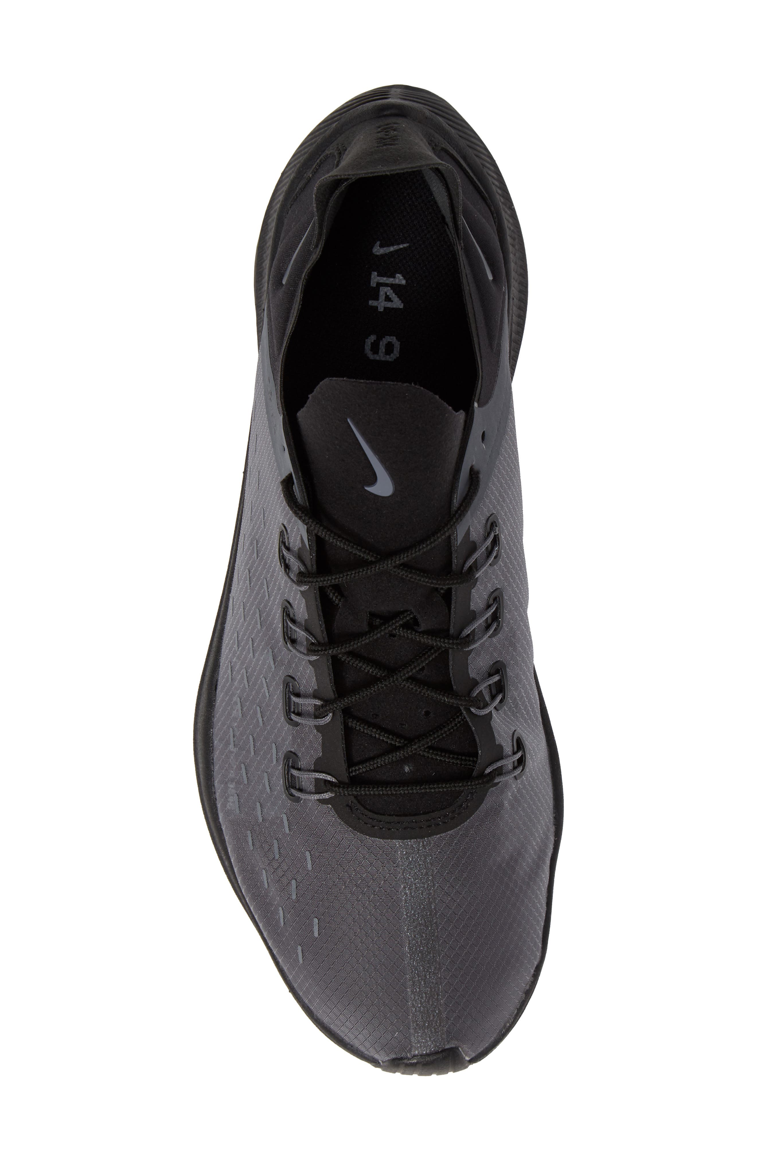 nike future fast racer