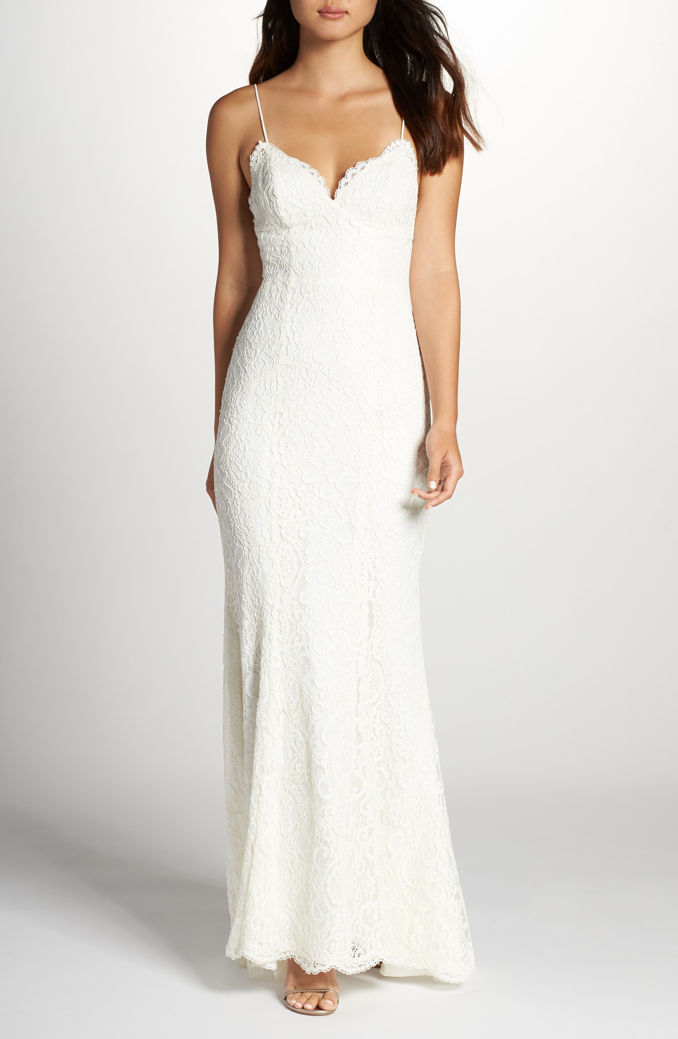 Fame & Partners Sirene Scalloped Lace Gown, White