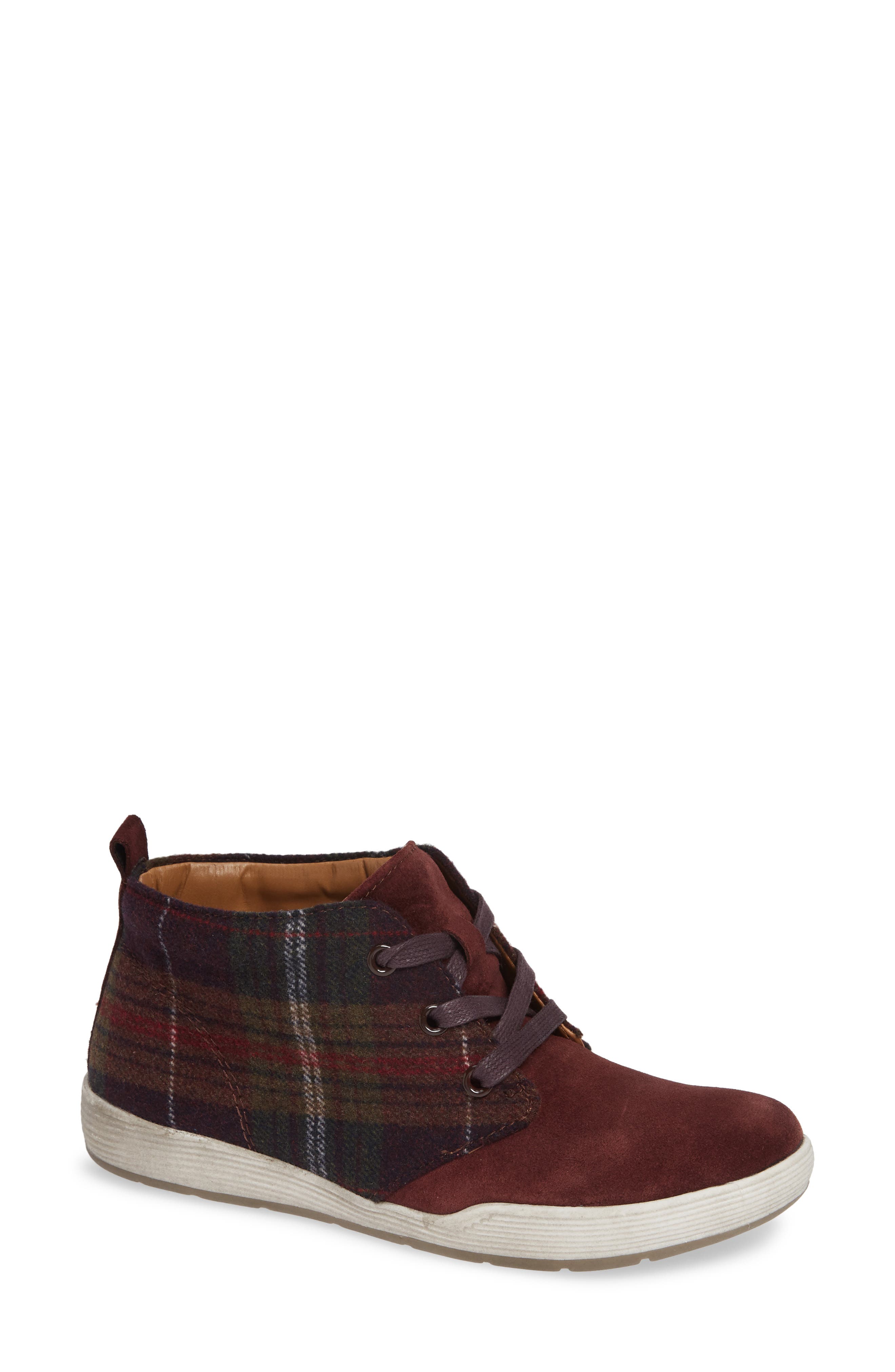 Comfortiva Leawood Chukka Bootie- Burgundy