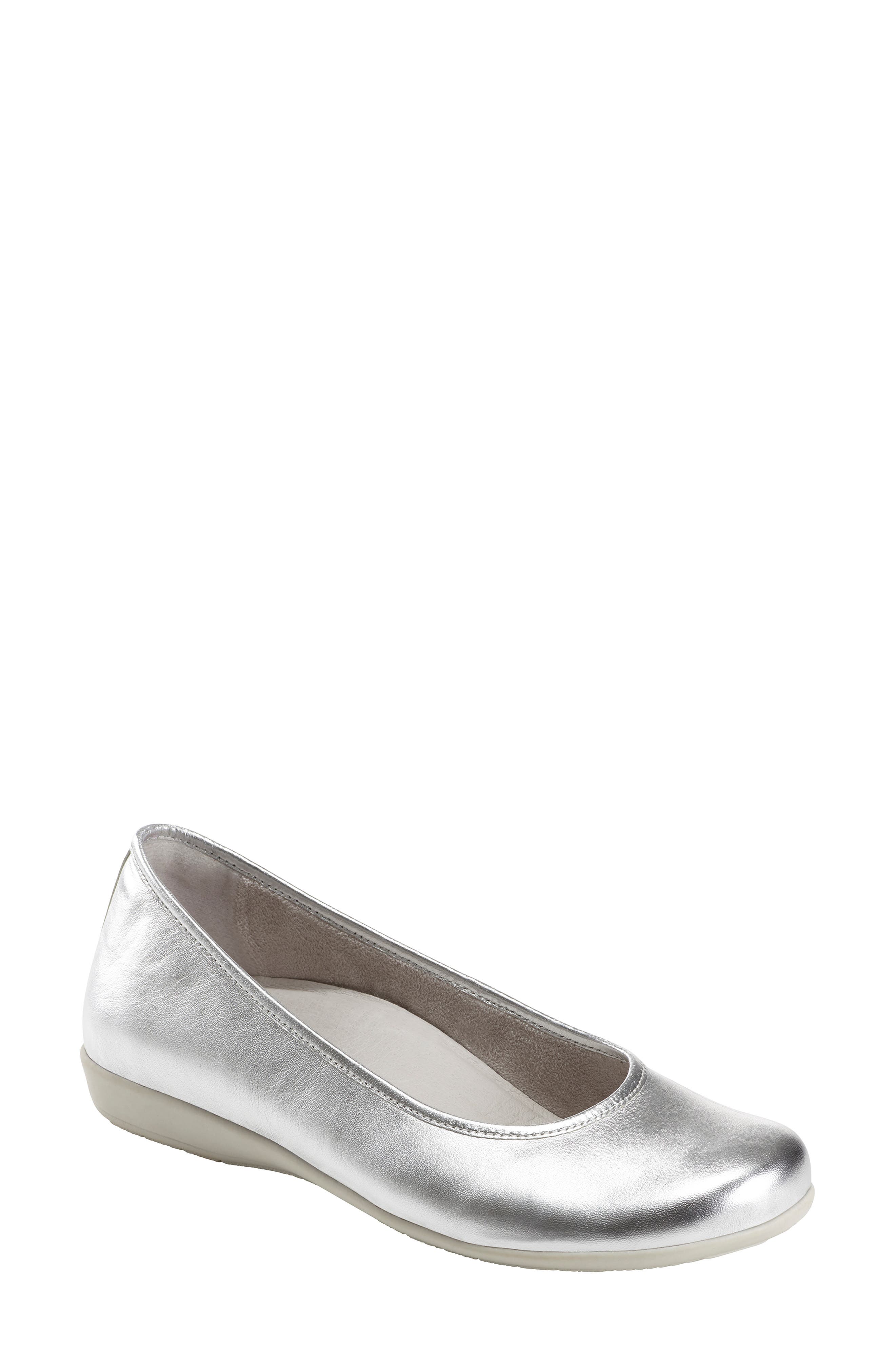 Earth Astoria Flat- Metallic