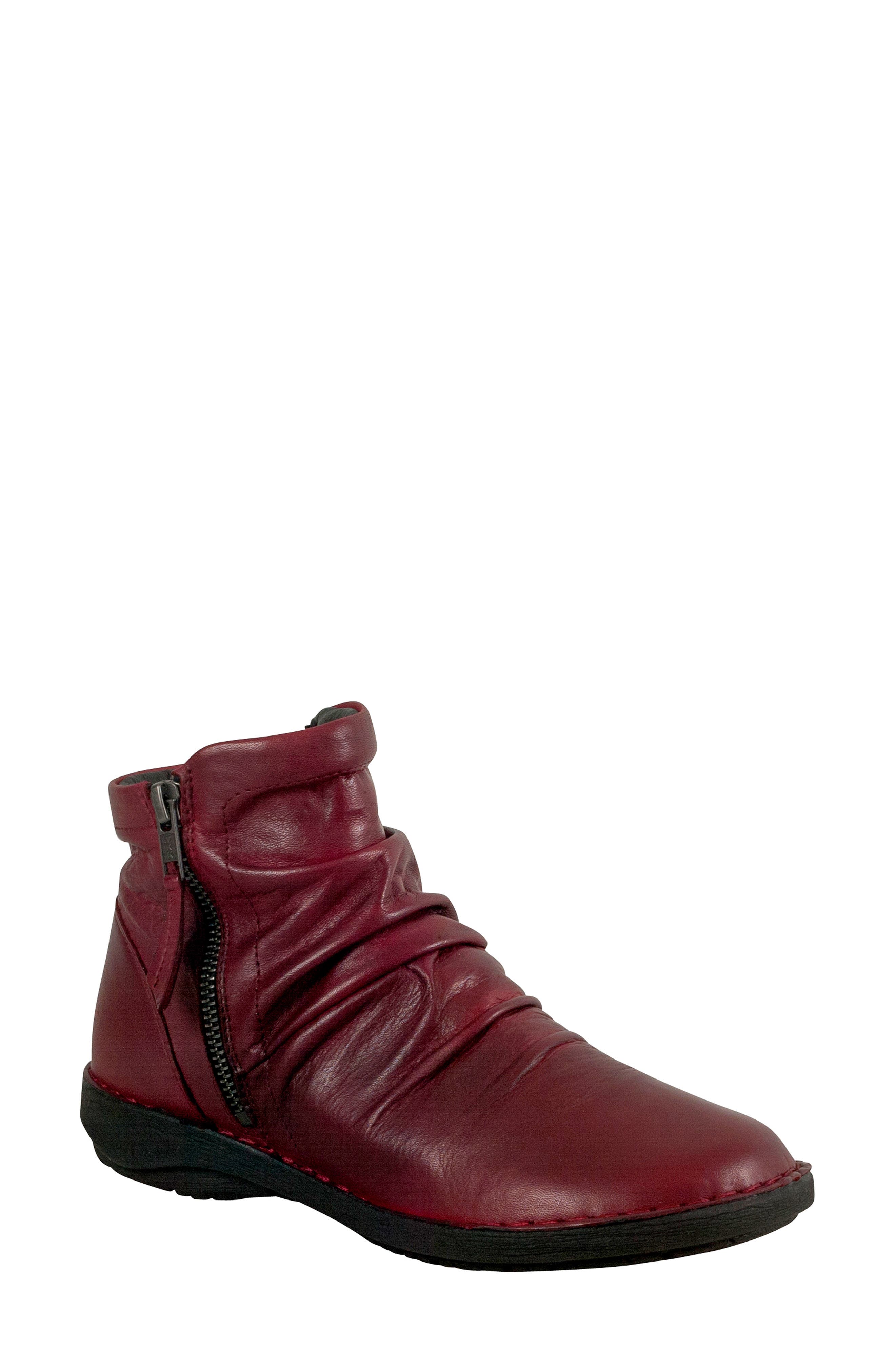 Miz Mooz Pleasant Bootie, Red