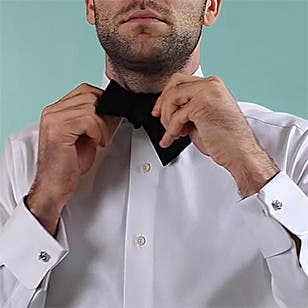 How to Tie a Bow Tie, Step 4