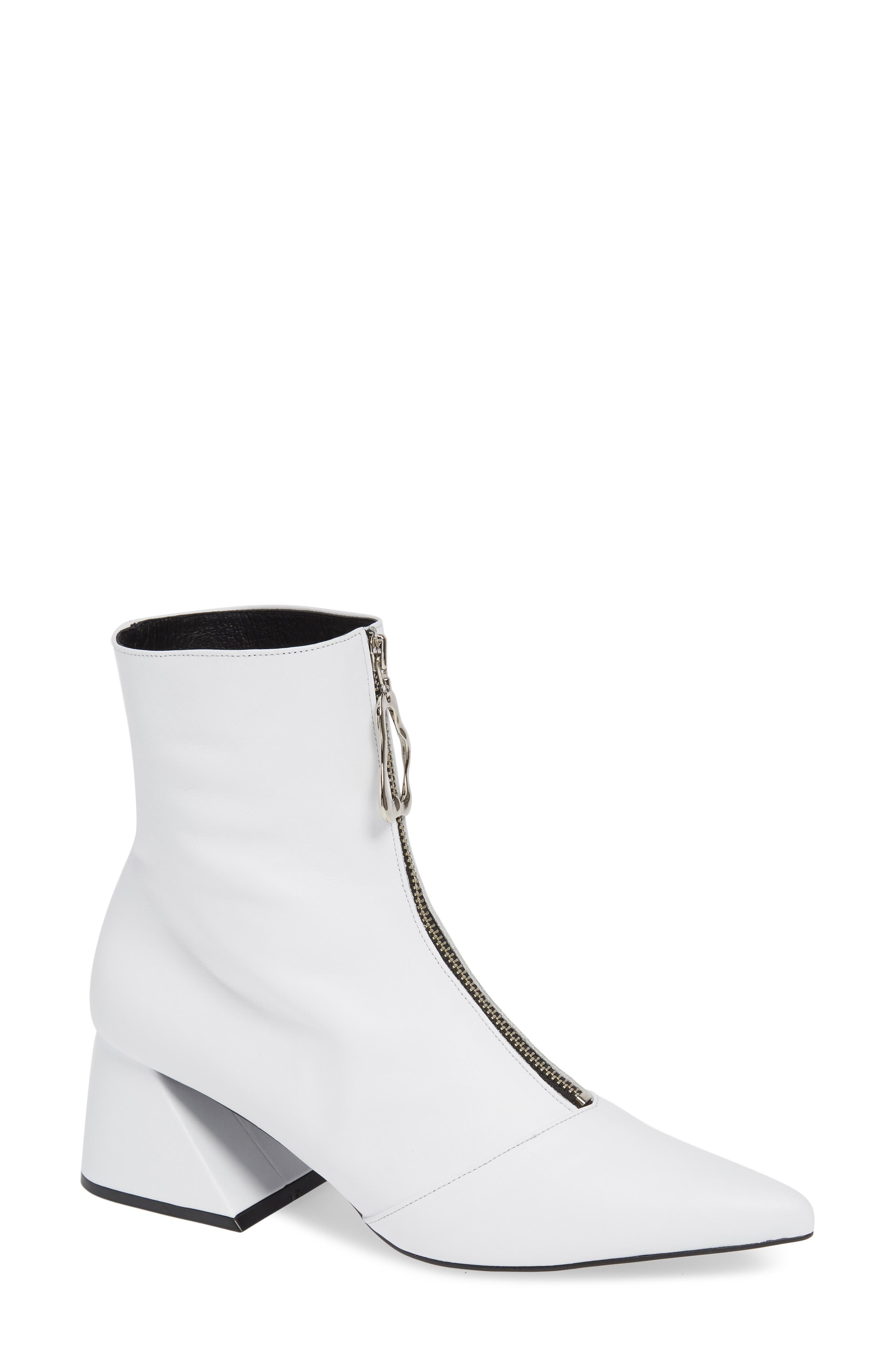 Yuul Yie Zip Font Bootie, White