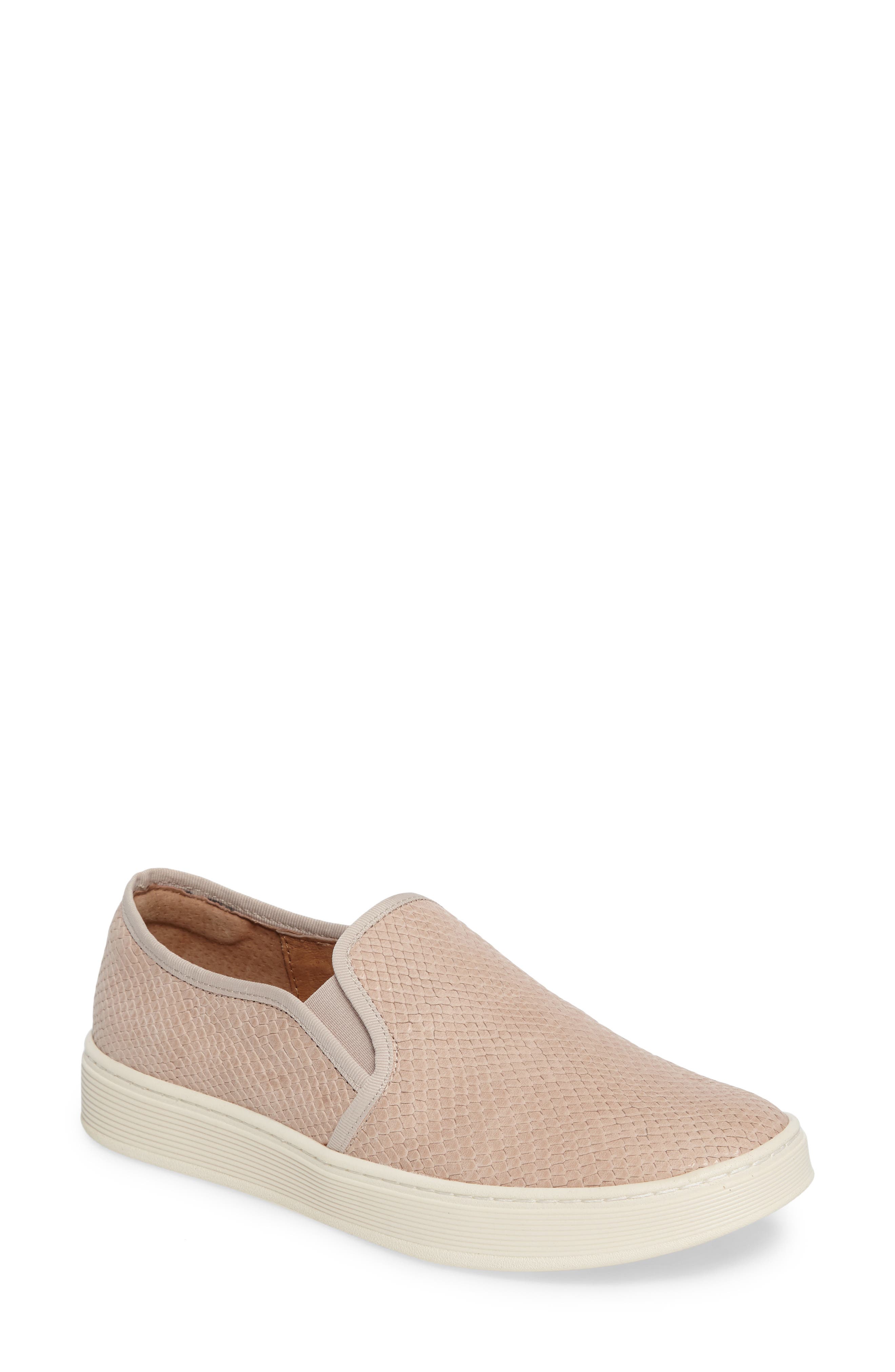 sofft slip on shoes