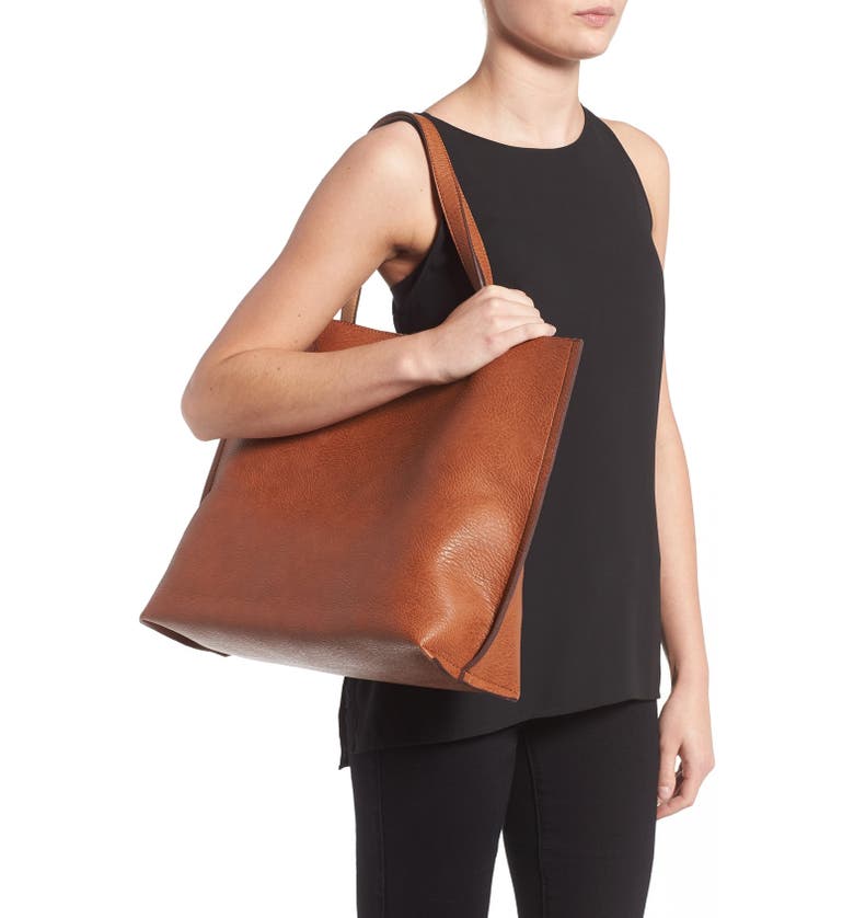 STREET LEVEL REVERSIBLE FAUX LEATHER TOTE & WRISTLET - BROWN