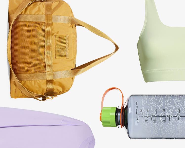 Gym Bag Essentials - with  Links  Gym bag essentials, Workout bags,  Gym bag essentials women
