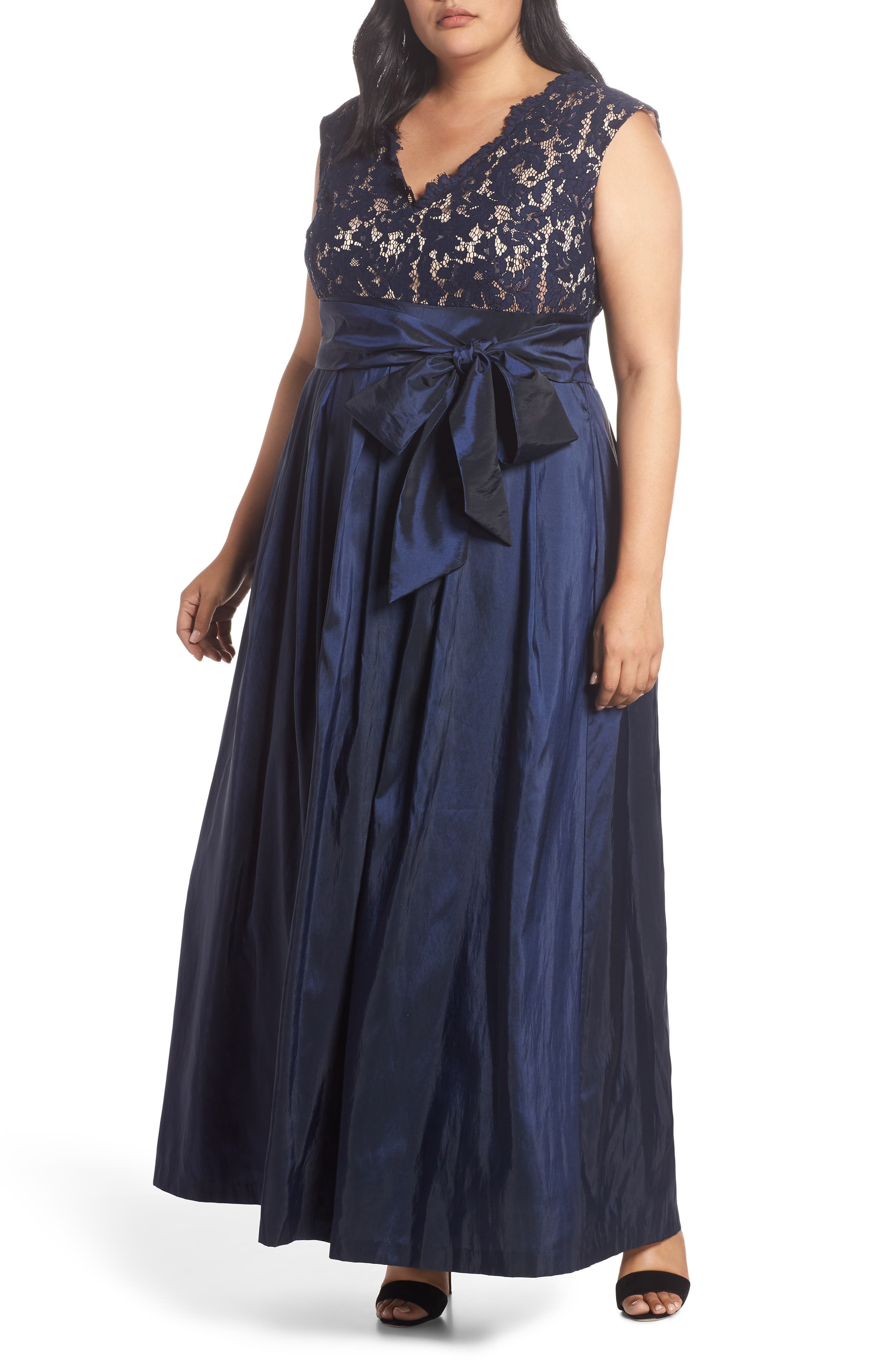 Plus Size Eliza J Lace & Taffeta Ballgown