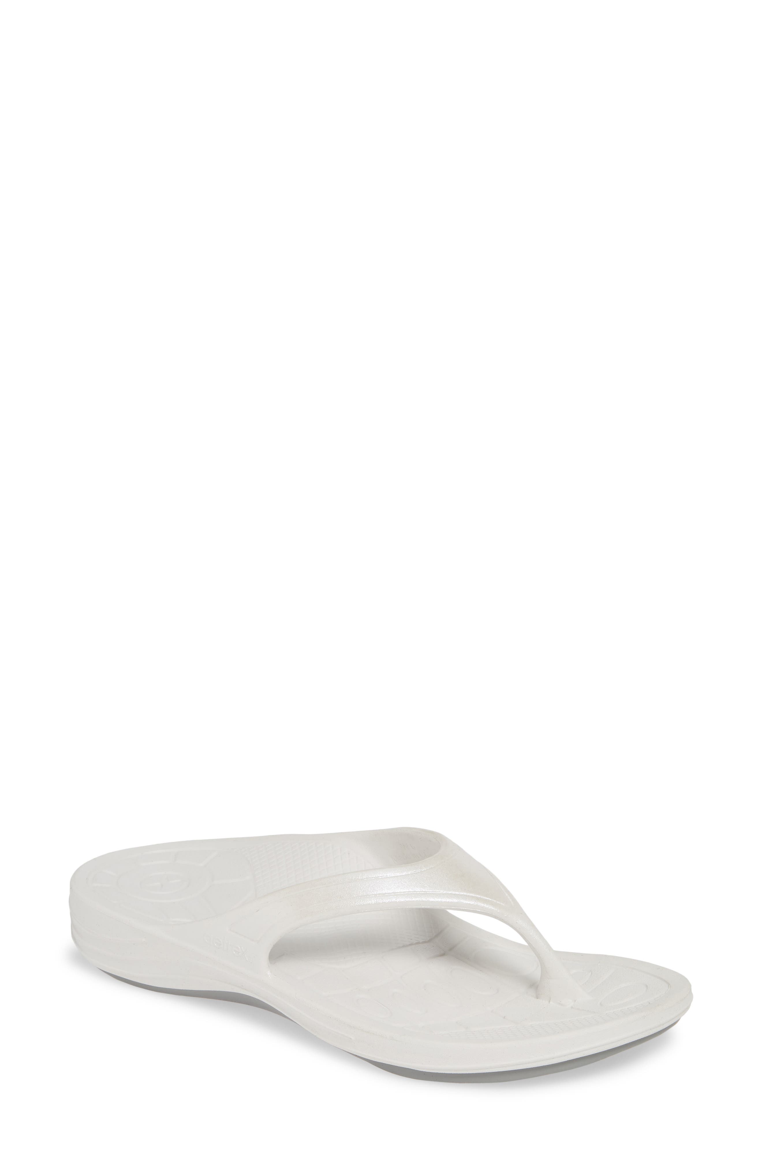 Aetrex Fiji Flip Flop, White