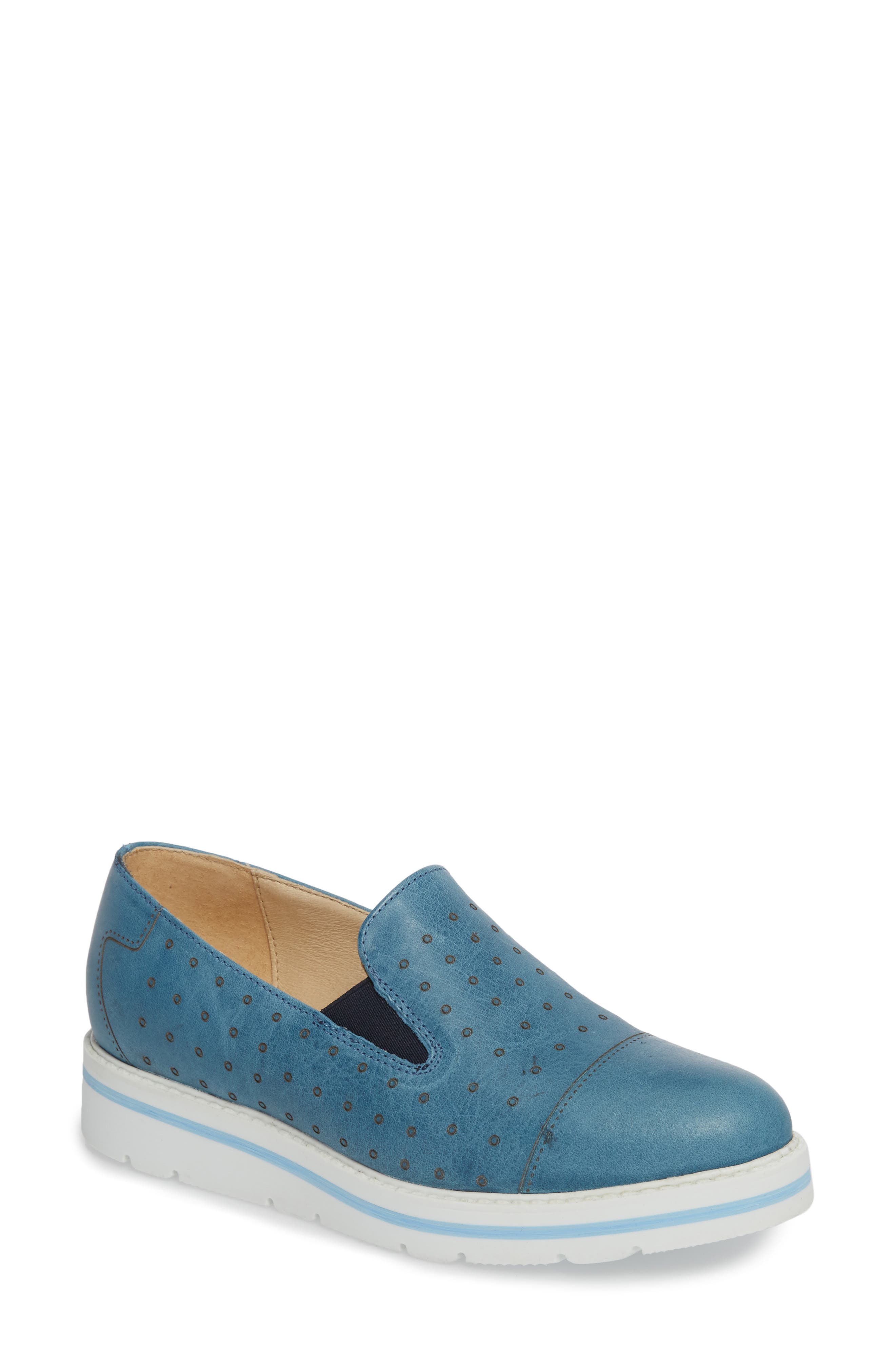 Bos. & Co. Leigh Slip-On Sneaker - Blue