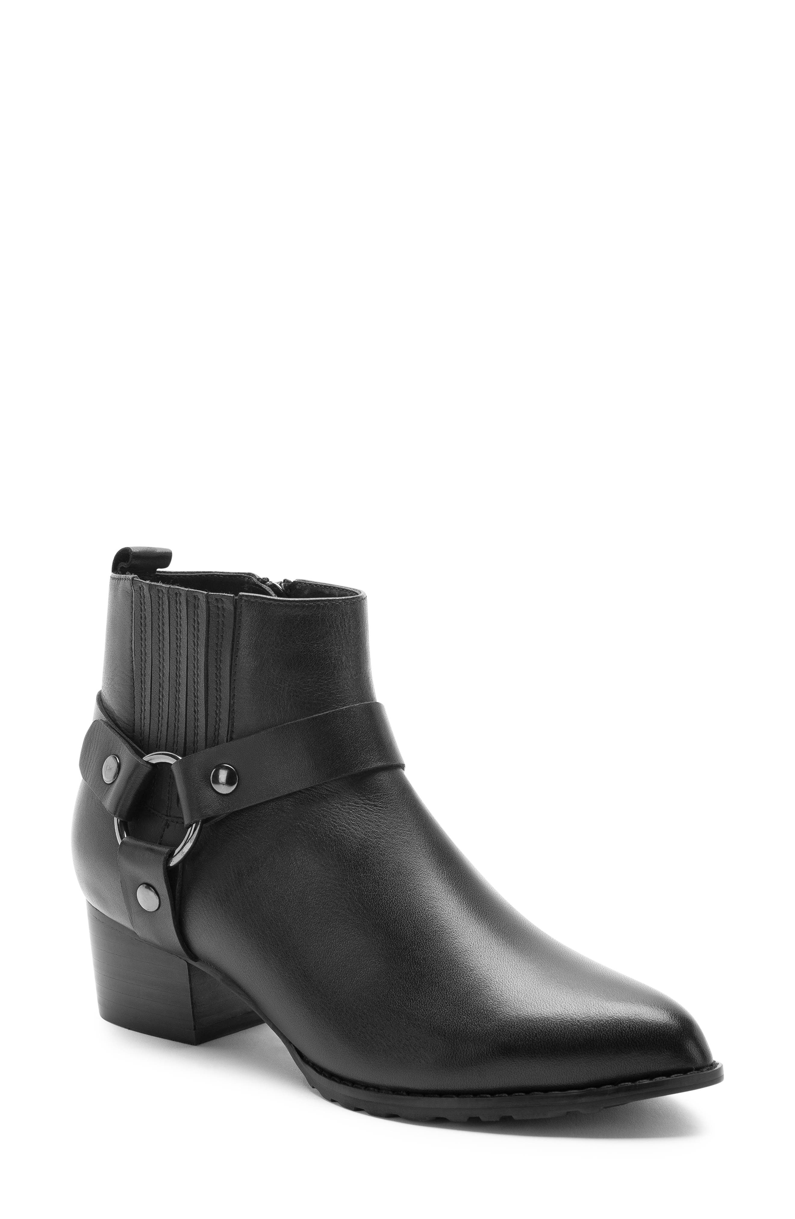 Blondo Tasha Waterproof Bootie- Black