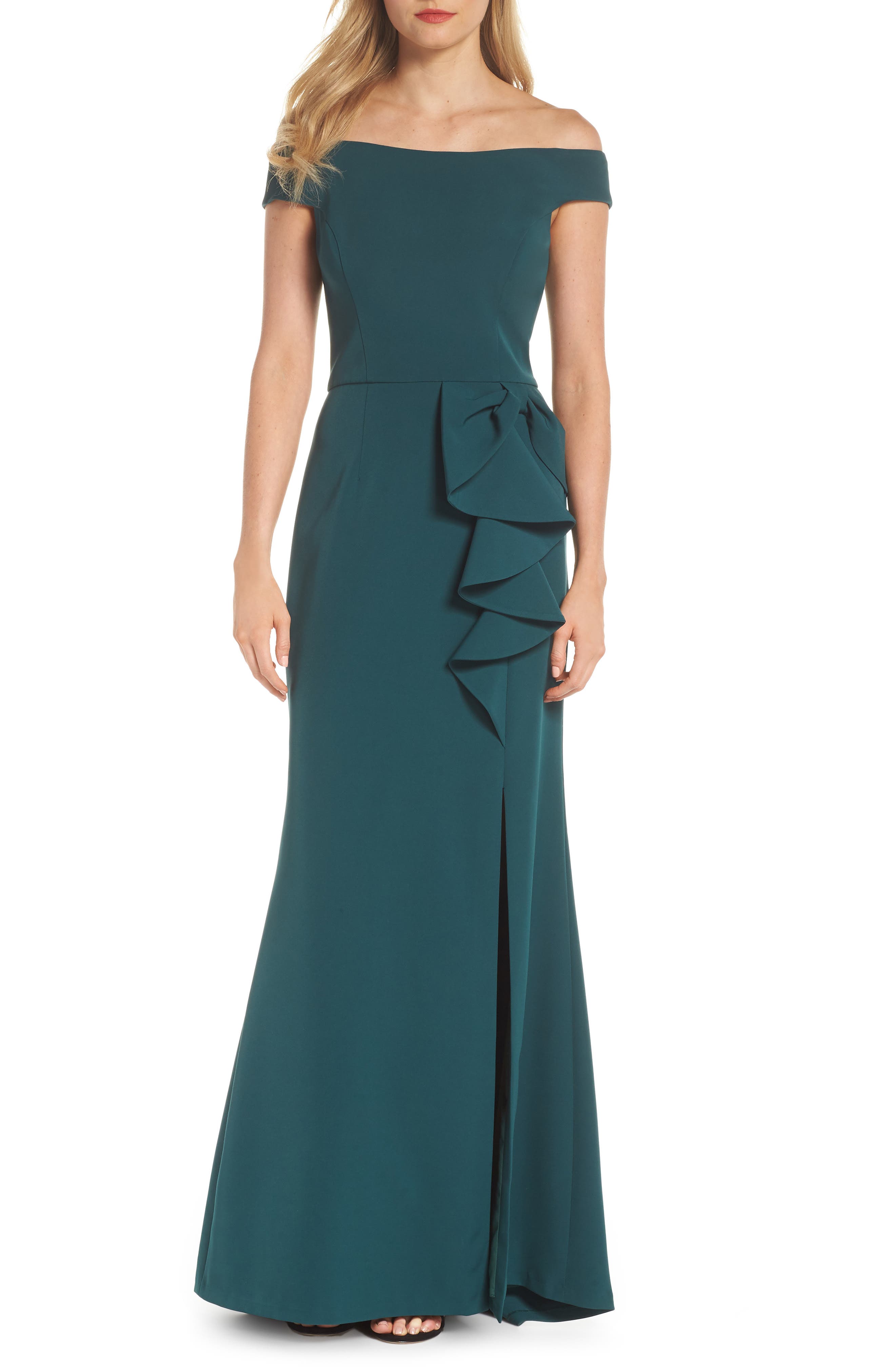 Vince Camuto Off The Shoulder Laguna Crepe Gown