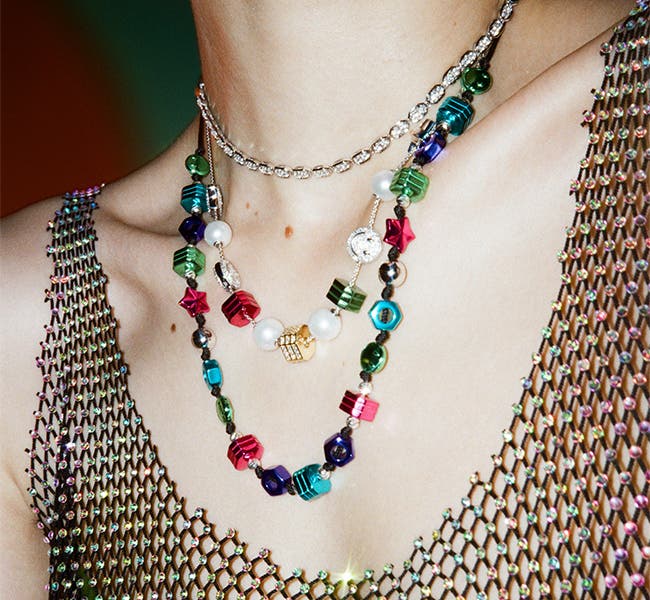 Colorful earrings and necklaces from EÉRA.