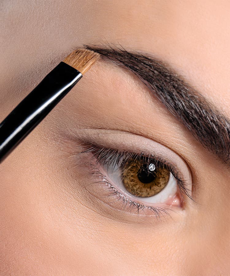 How to fill eyebrows in 3 easy steps