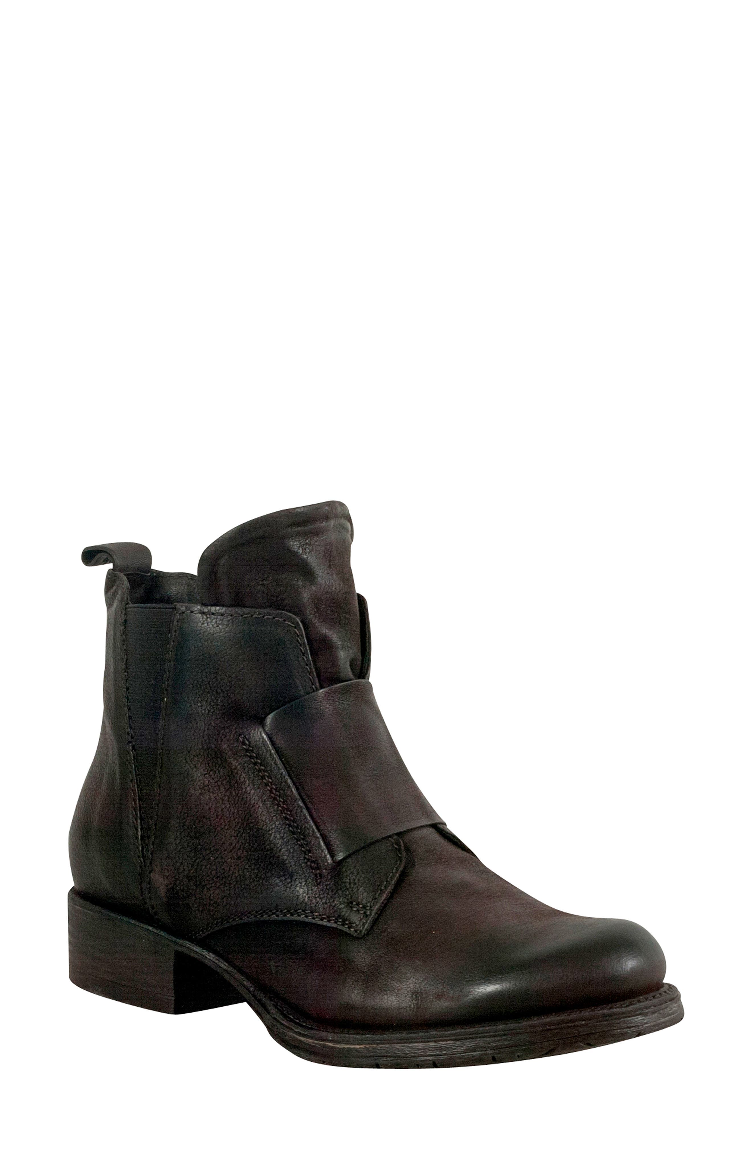 Miz Mooz Nicholas Boot Brown