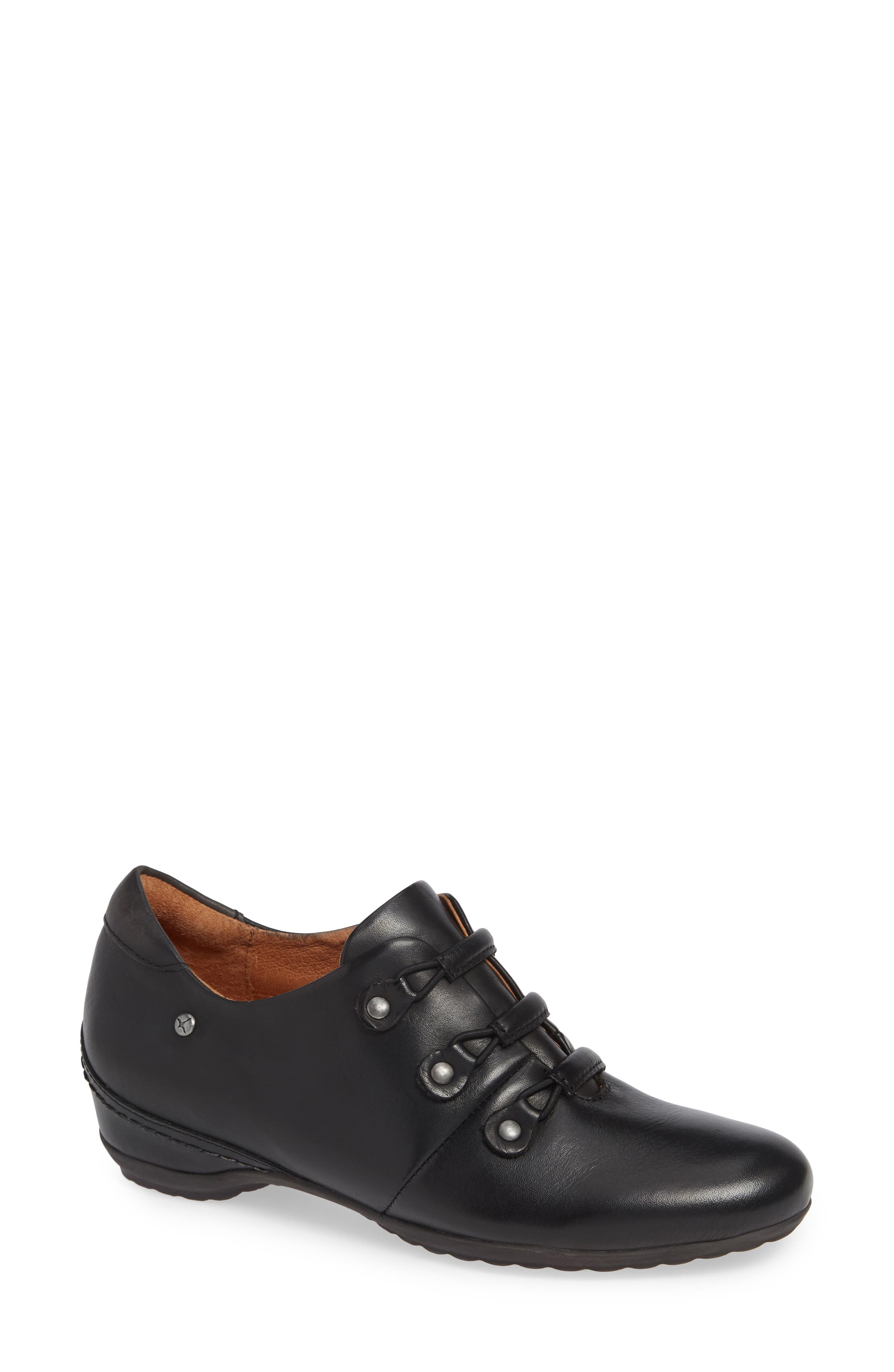 Pikolinos Venezia 3-Strap Flat, Black