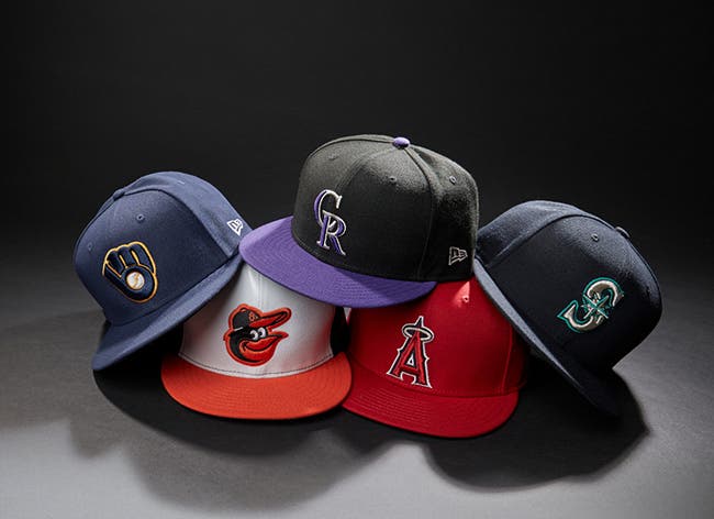 Gifts for game day: 5 hats featuring logos of different MLB teams.