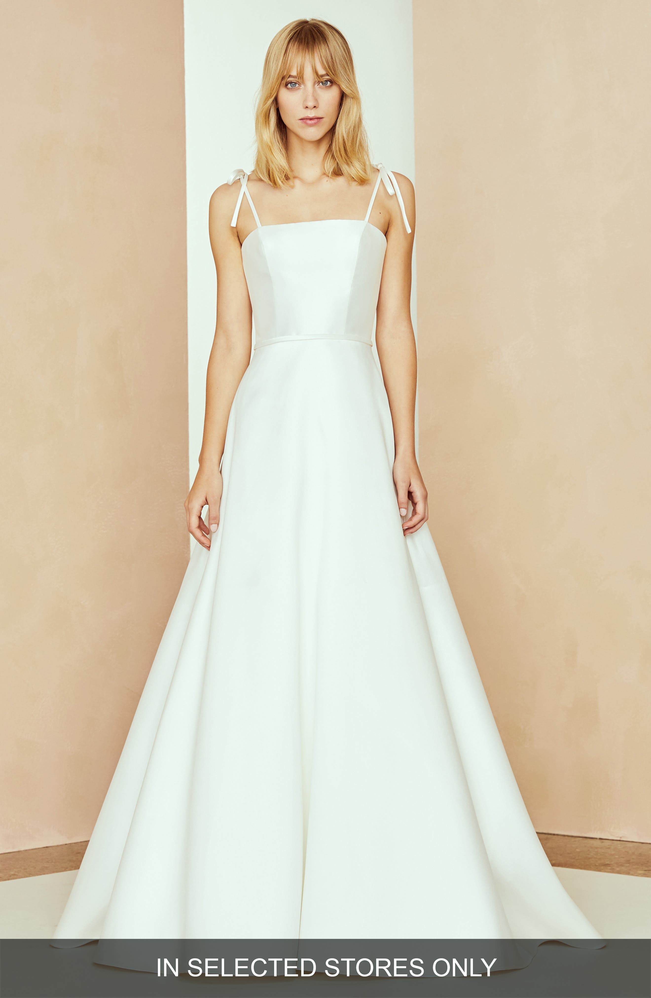 Nouvelle Amsale Kayla Shoulder Bow Dress, Size - Ivory
