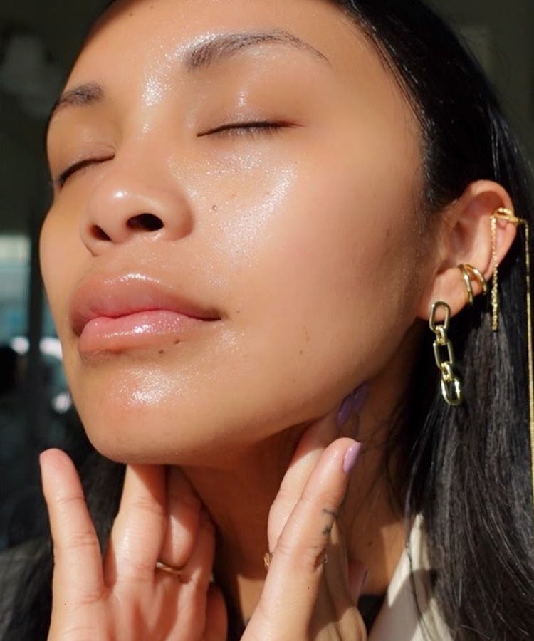 natural moisturizer for oily skin in summer