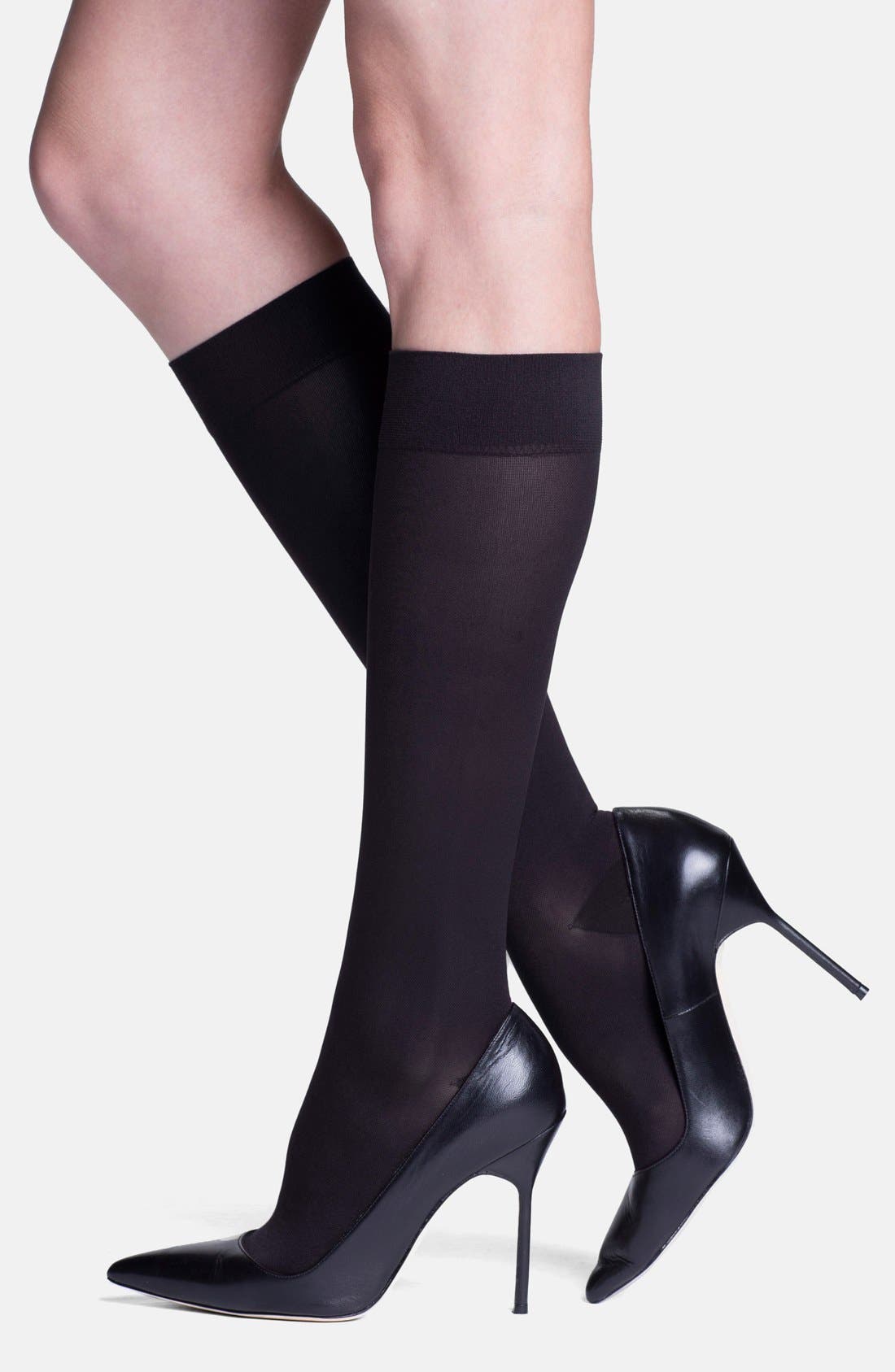 UPC 745129214791 product image for INSIGNIA by SIGVARIS 'Headliner' Graduated Compression Knee High Socks Black A | upcitemdb.com