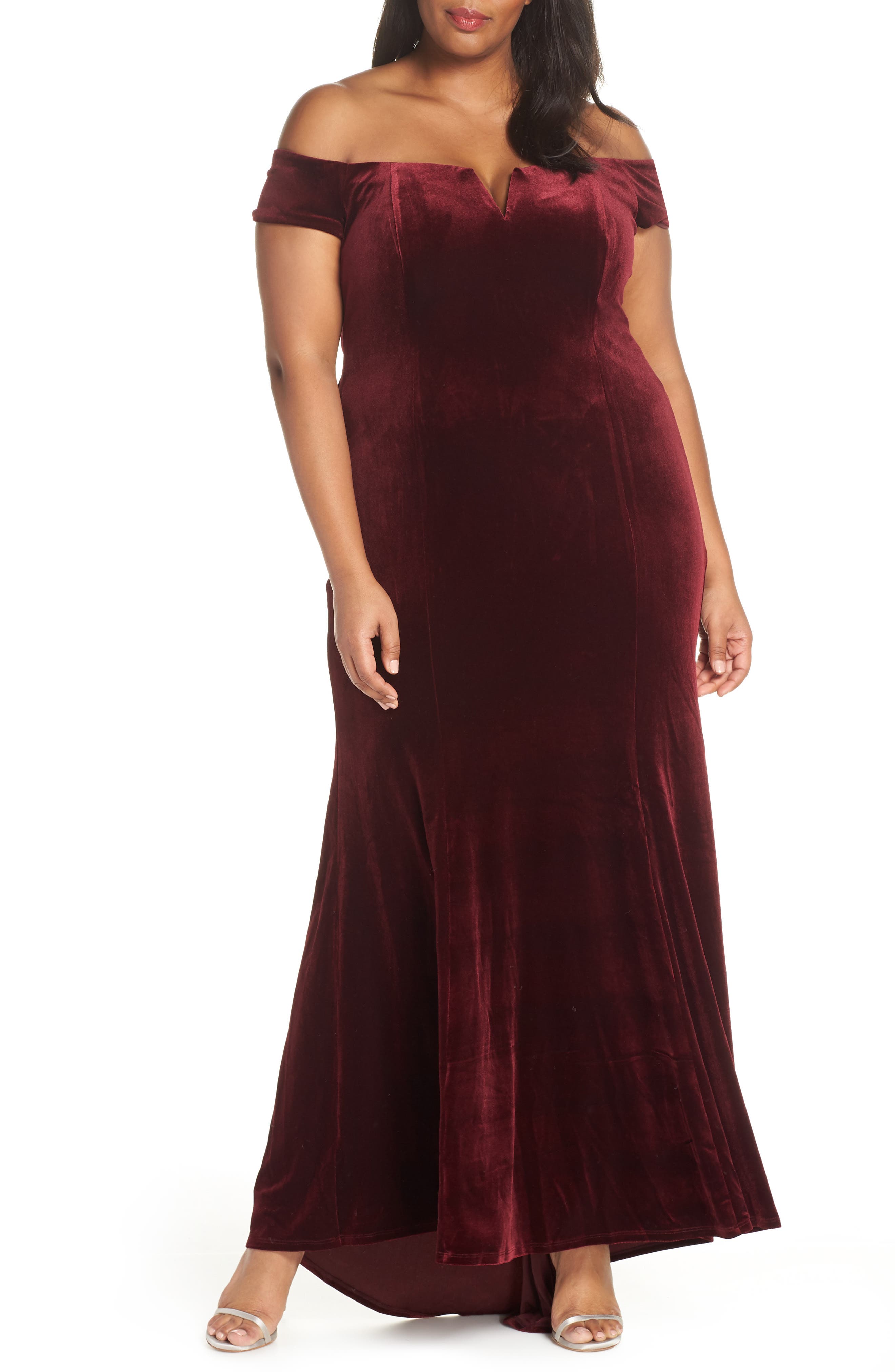 Plus Size Vince Camuto Notch Neck Velvet Off The Shoulder Gown