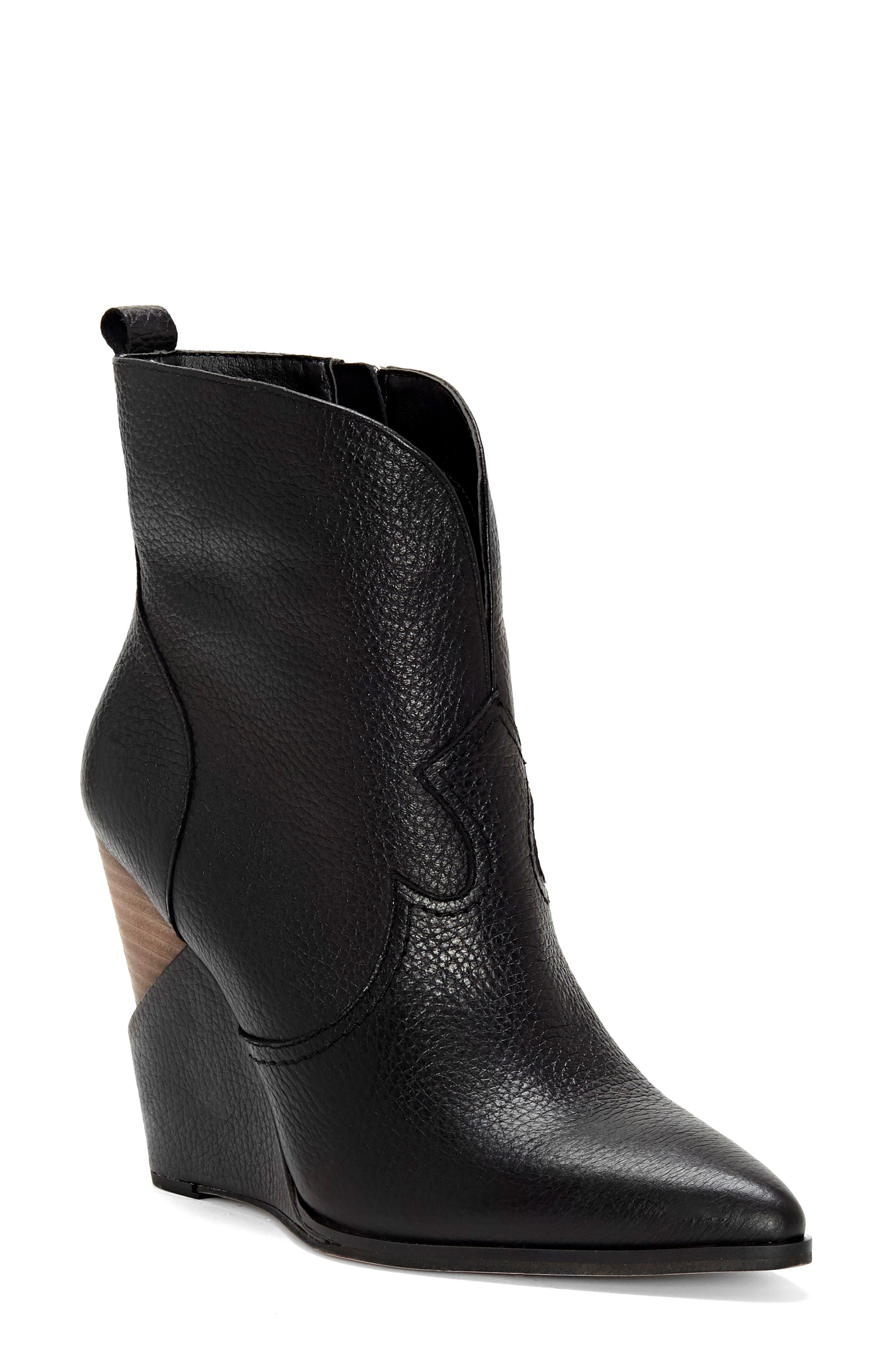Jessica Simpson Hilrie Bootie