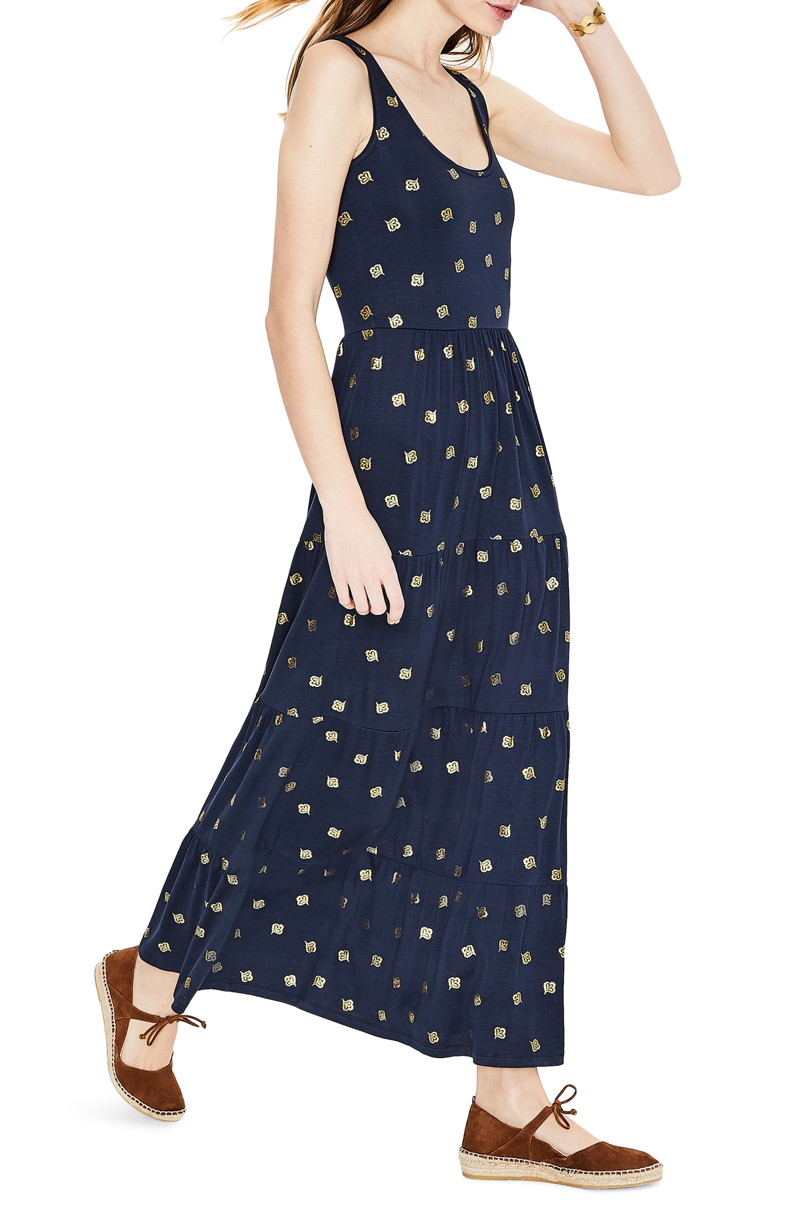 This is How to Wear Petite Maxi Dresses if you are Short