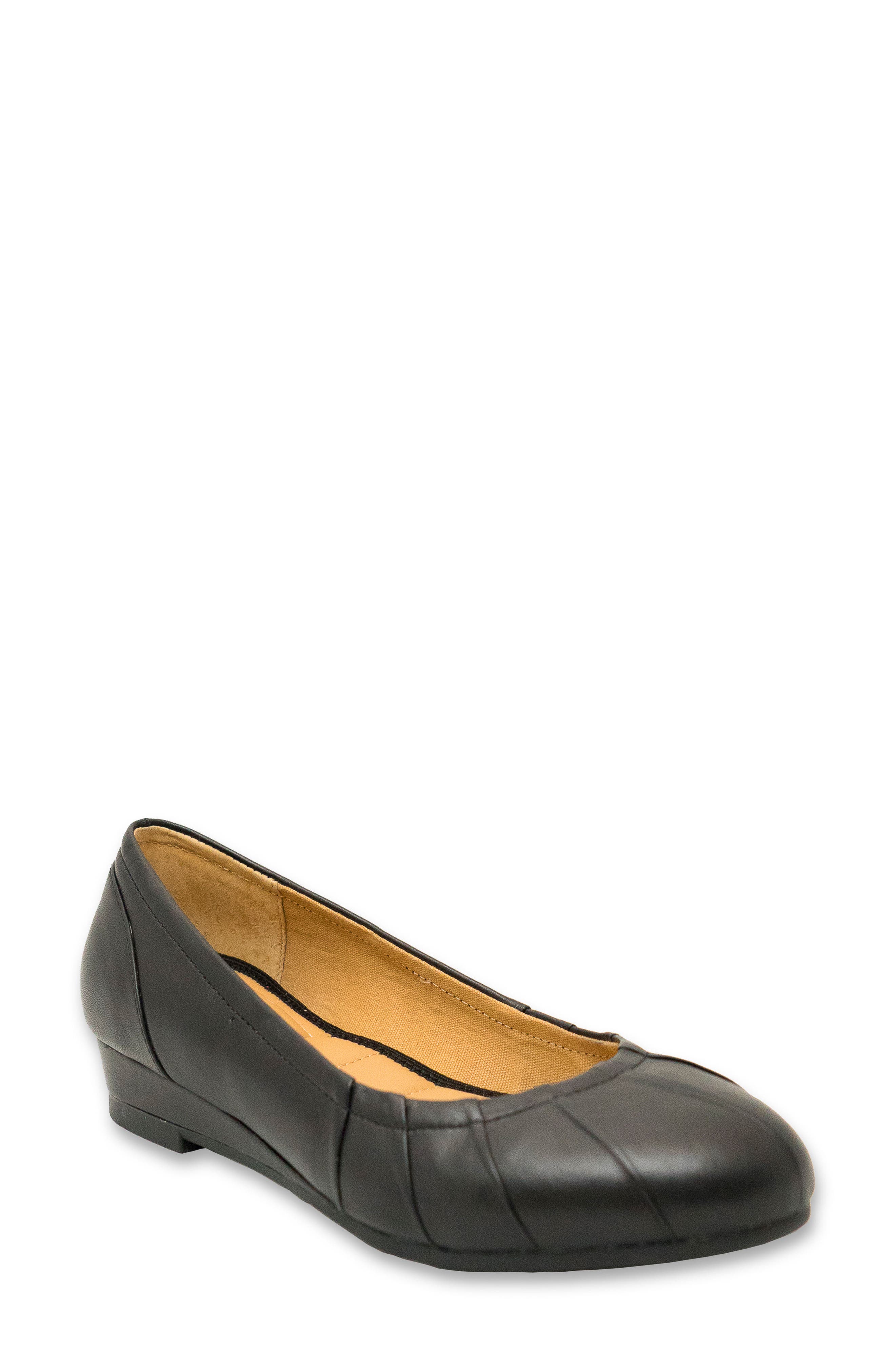 Me Too Marcie Pleated Wedge