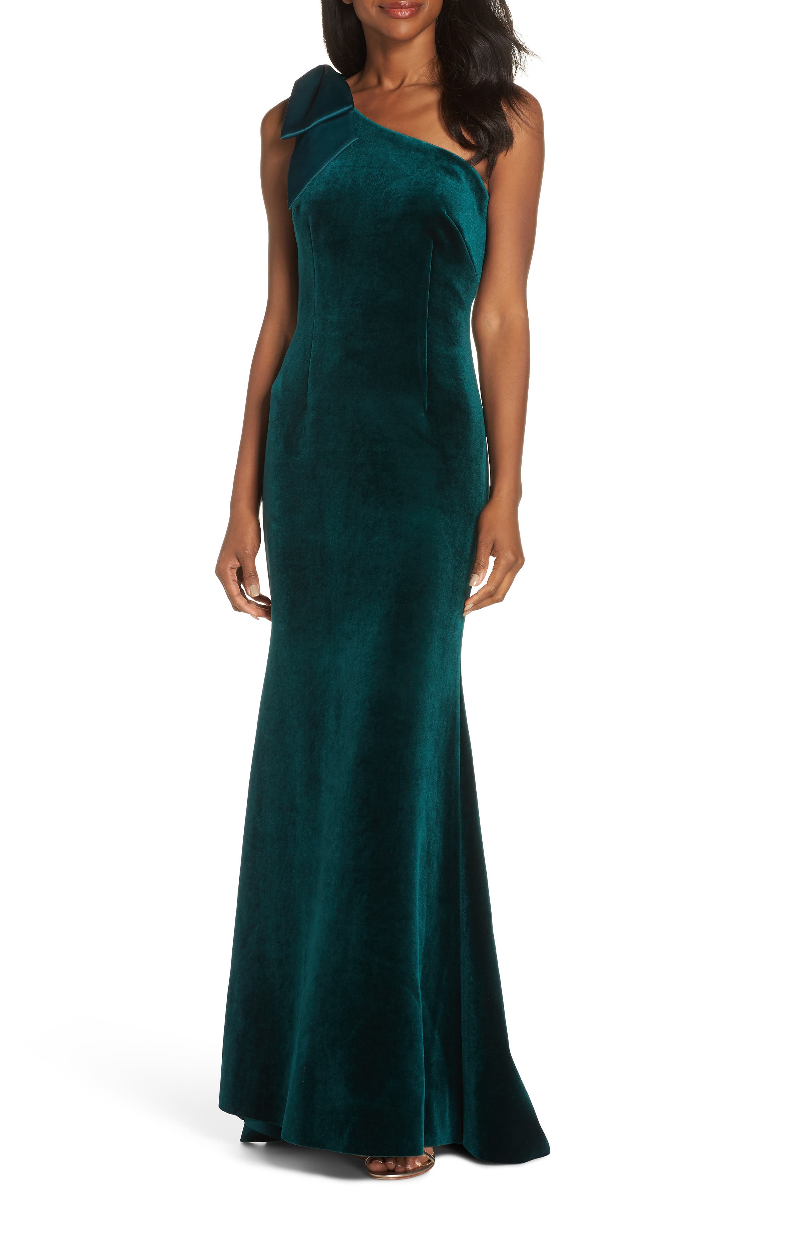 Petite Eliza J Bow One-Shoulder Velvet Gown, Green