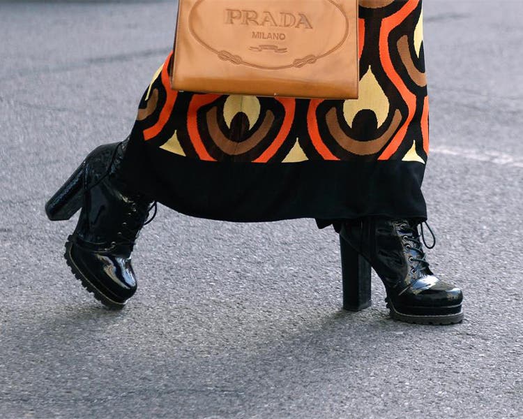 Why the Box Bag Is Your Must-Have Accessory for Fall