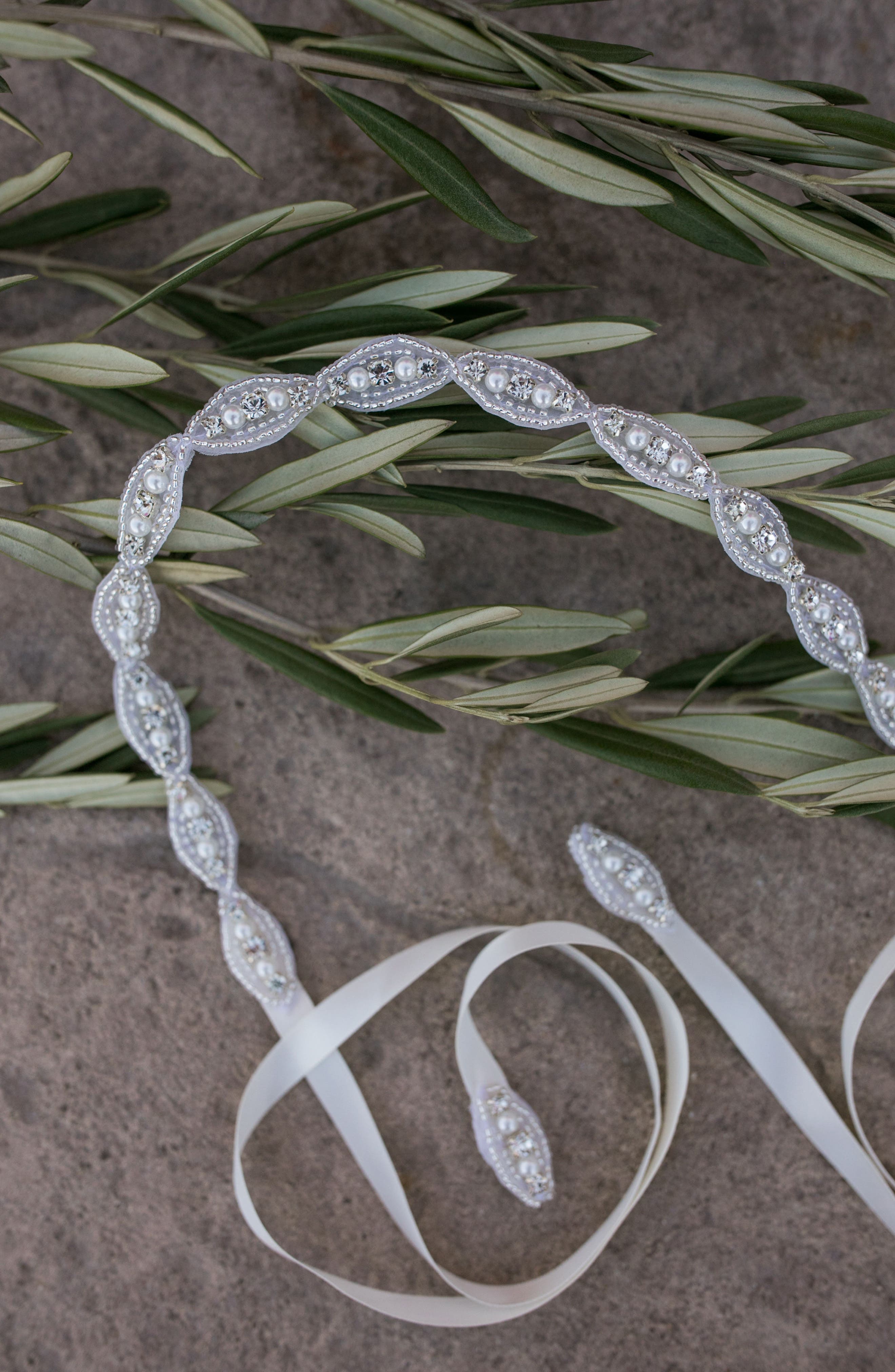 Untamed Petals By Amanda Judge Poppy Bead & Crystal Belt, Size One Size - Ivory Ribbon