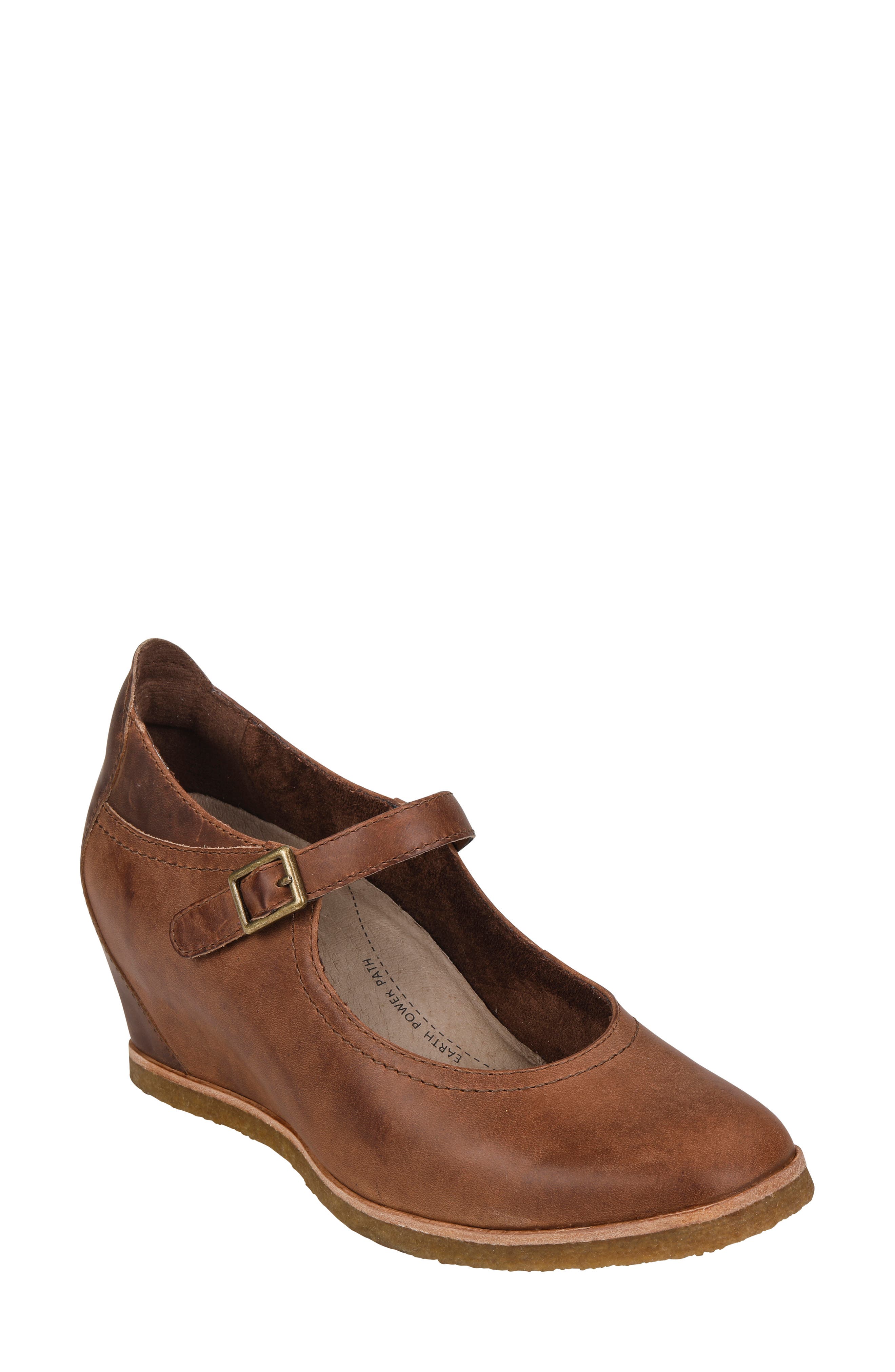 Earth Boone Mary Jane Wedge, Beige